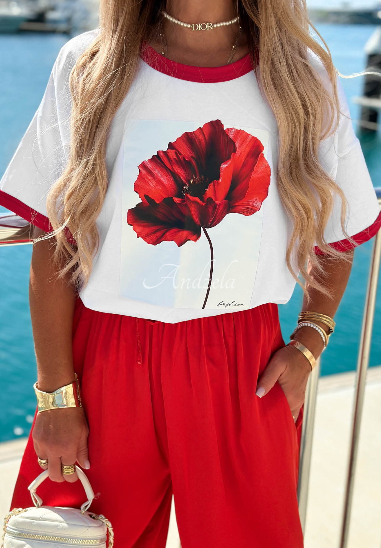 White and red cotton T-shirt with a Sea Poppy print