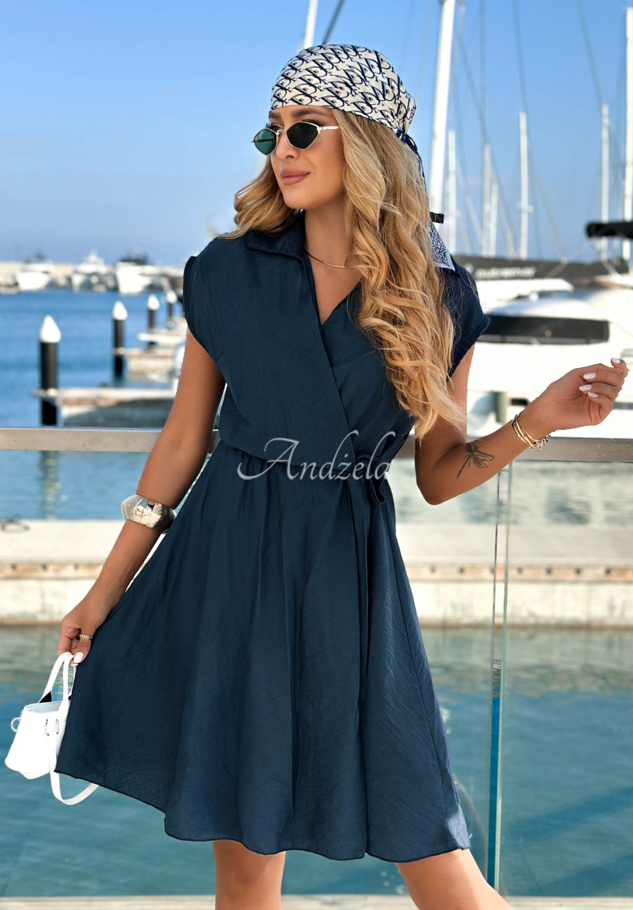 Kopertowa wiskozowa Dress z wiązaniem i kołnierzem Night Sea navy blue