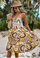 Wzorzysta sukienka na ramiączkach z ażurową górą Oahu Island czekoladowa