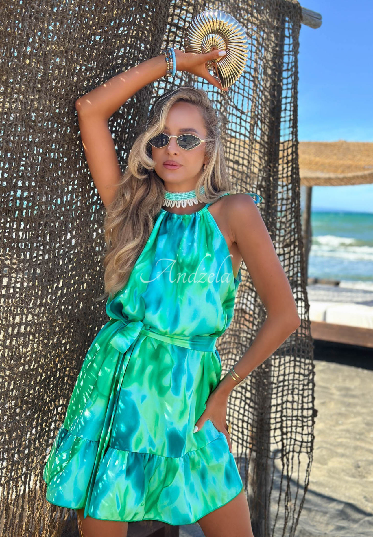 Wzorzysta sukienka mini na ramiączkach z wiskozą Lagoon Breeze zielono-niebieska