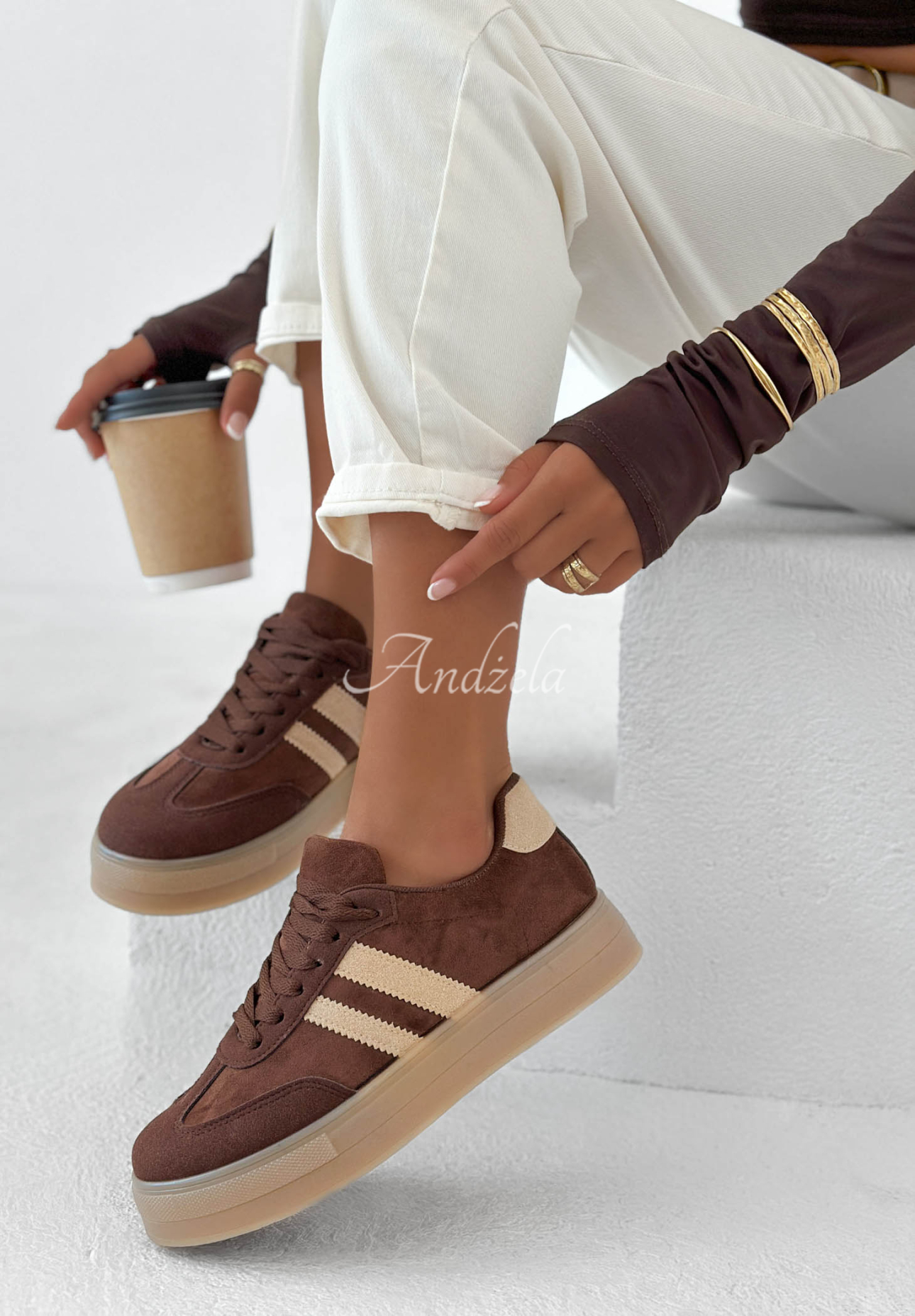 Adidasy First Steps czekoladowo-beżowe