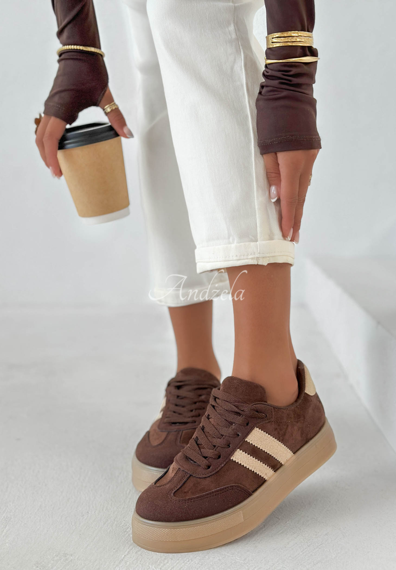 Adidasy First Steps czekoladowo-beżowe