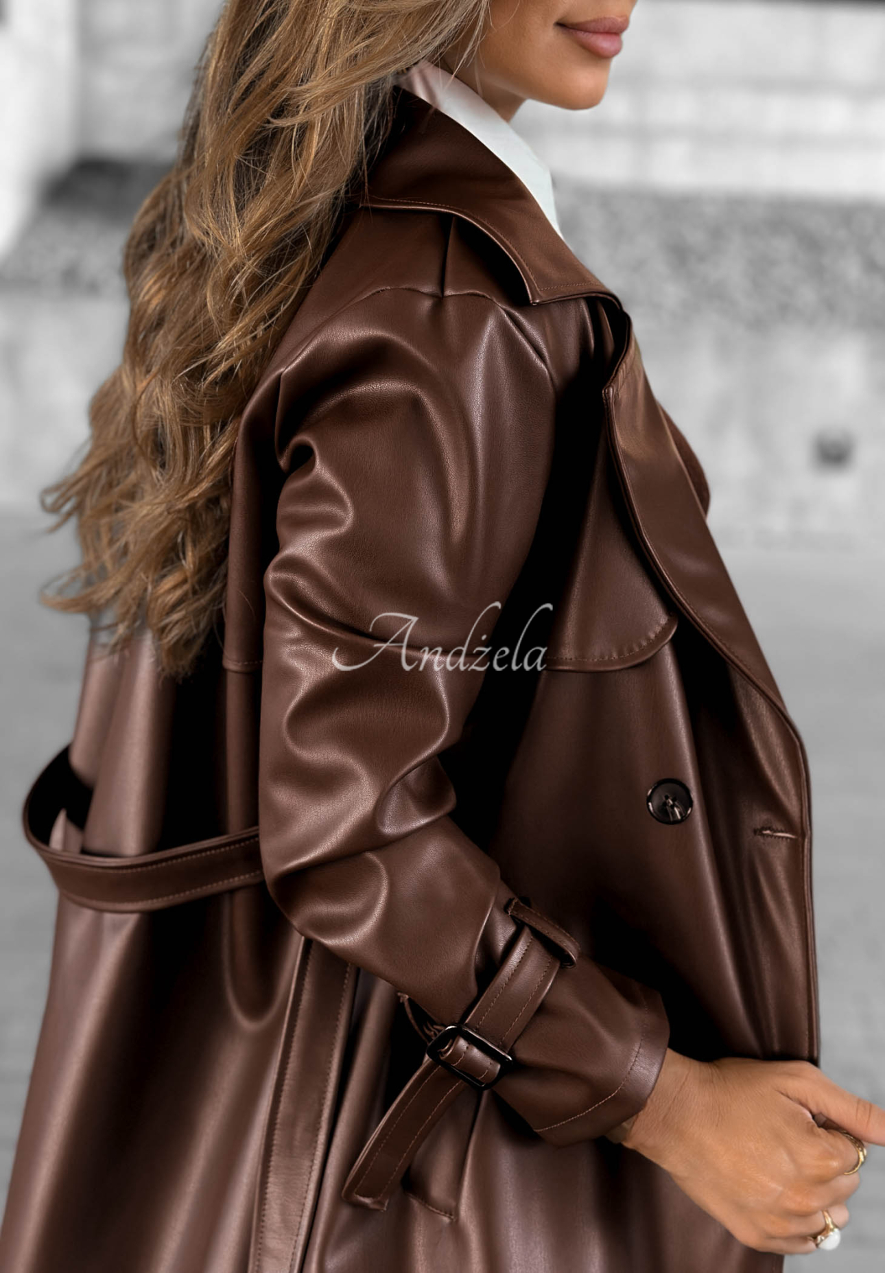 Long leather coat with belt Montebello chocolate
