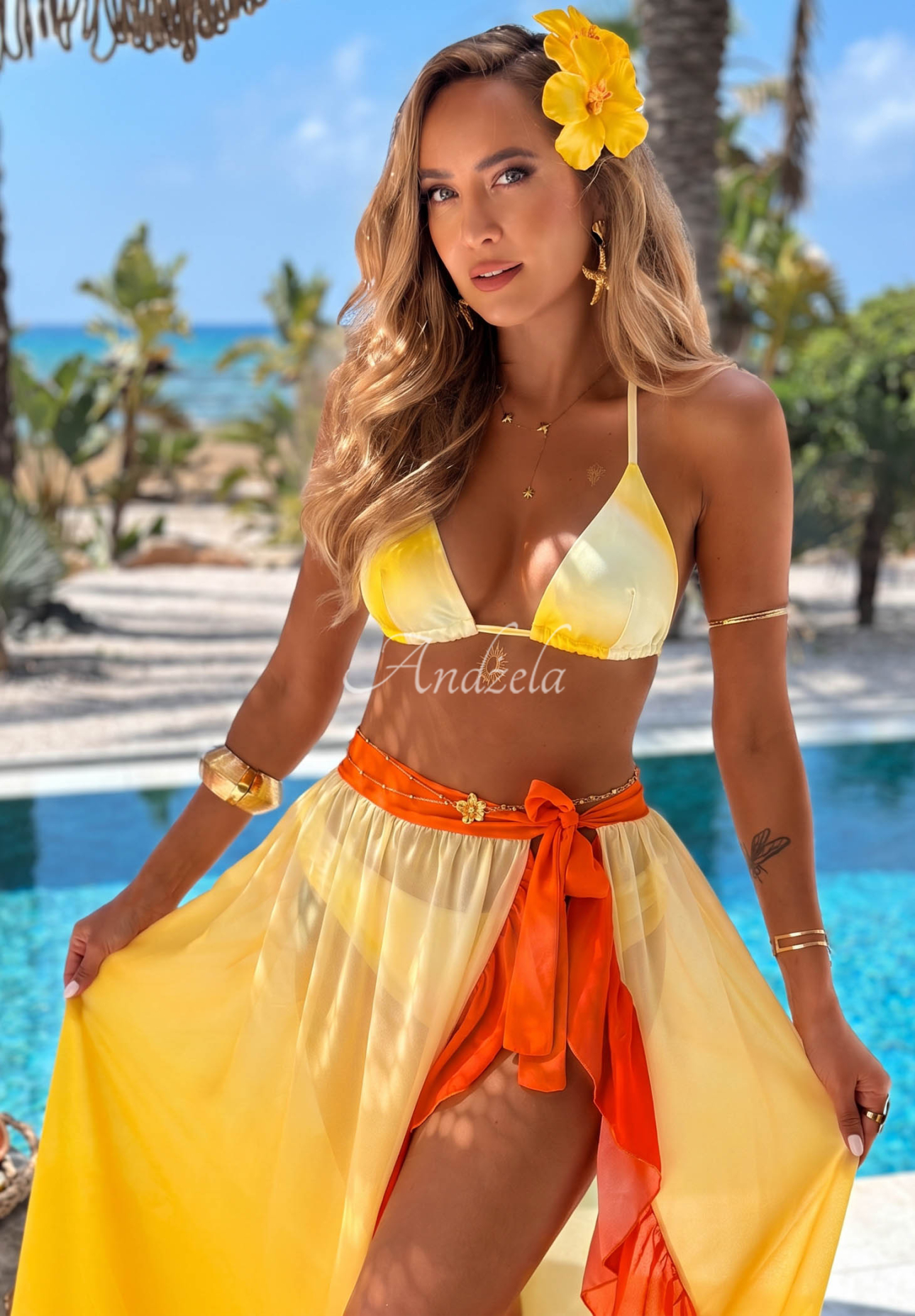 Komplet kostium kąpielowy bikini i pareo z falbankami Aloha Sunset żółto-pomarańczowy