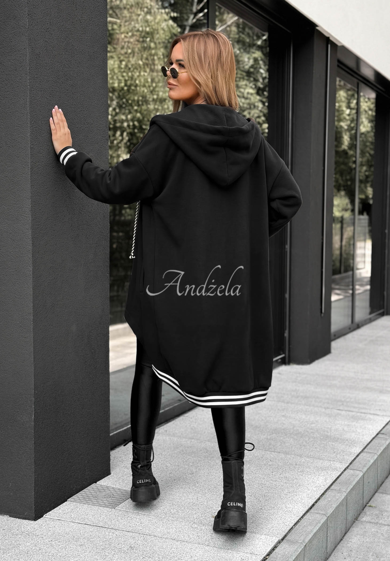 Długa bluza oversize z kapturem Cozy Hour czarna
