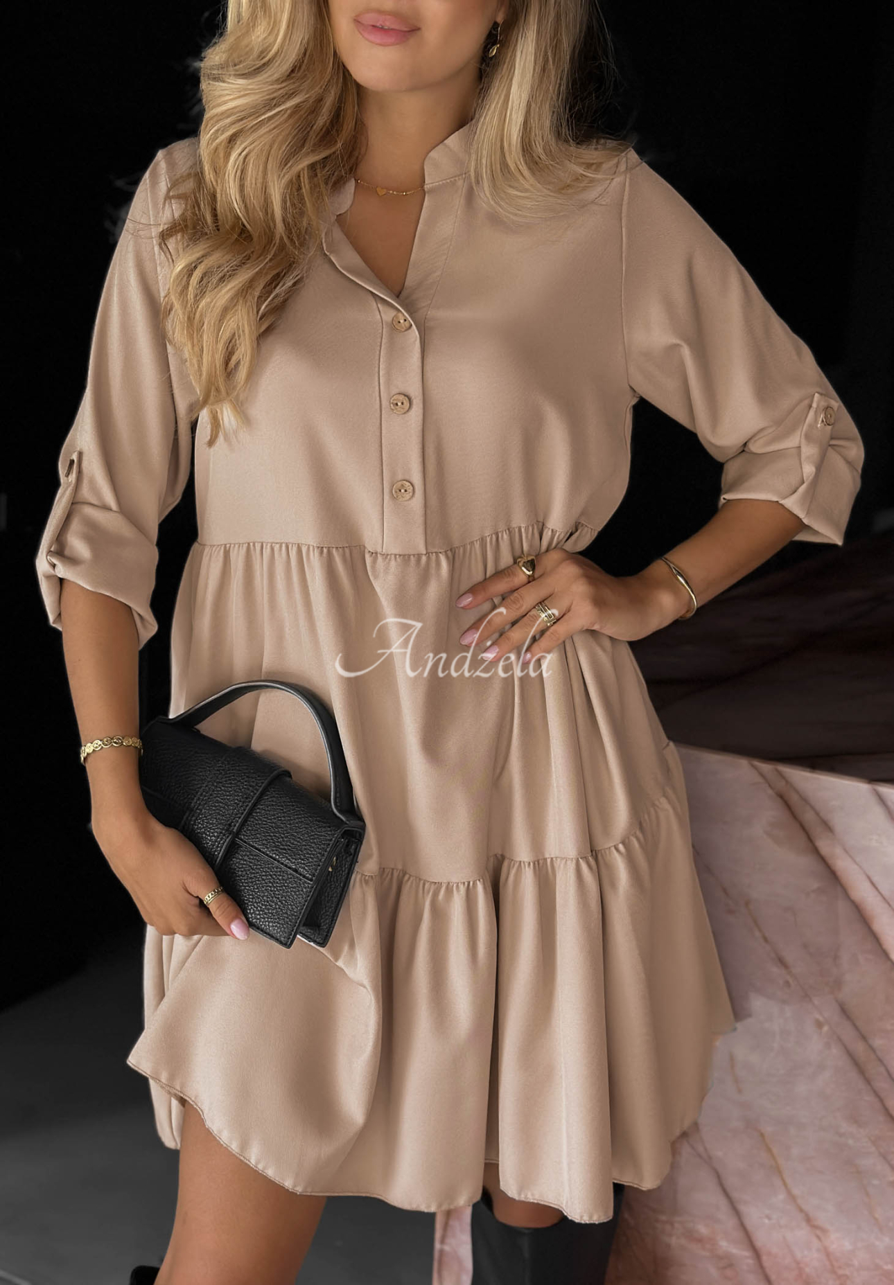Sukienka oversize z falbankami z wiskozą Modern Charm beżowa
