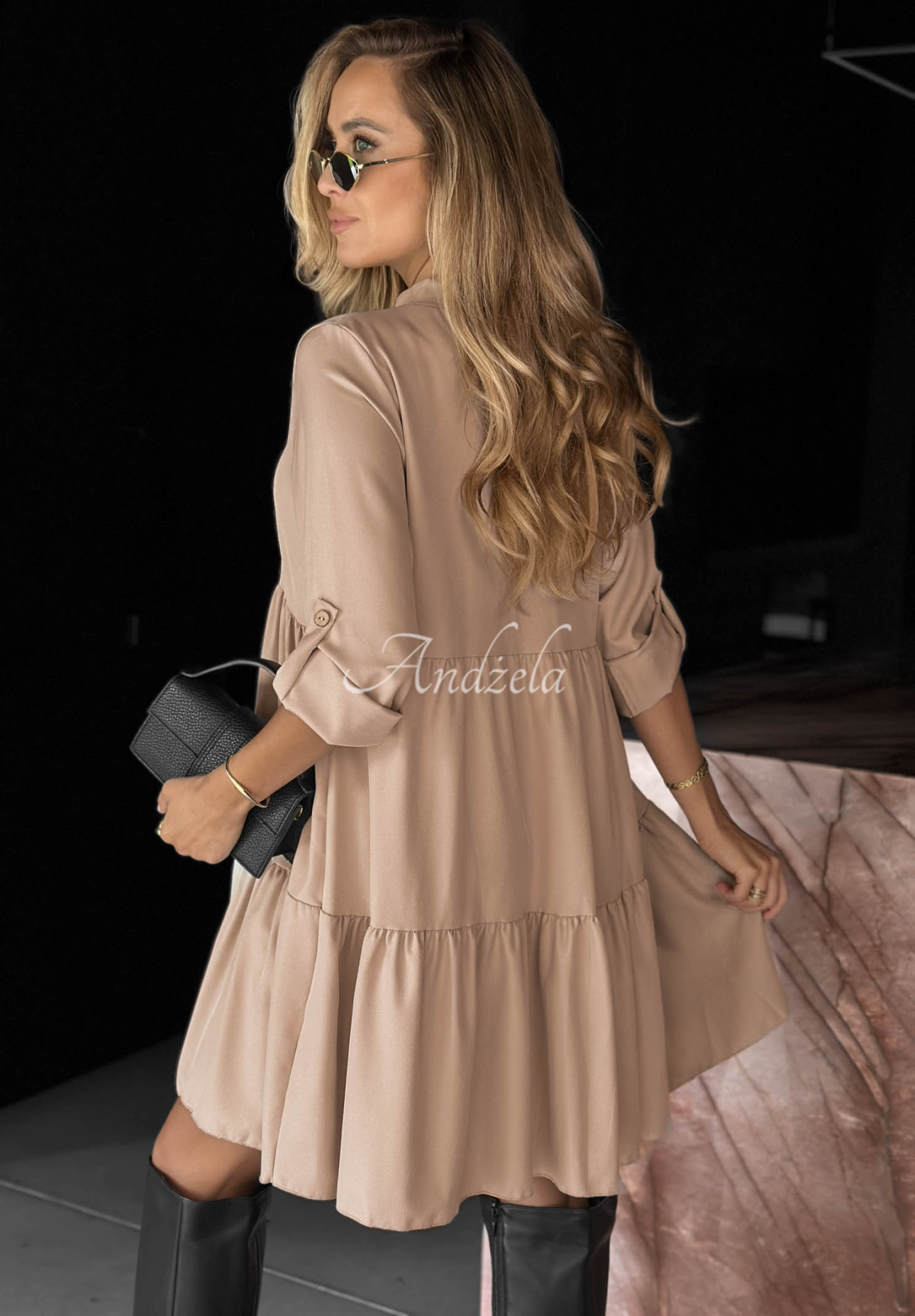 Sukienka oversize z falbankami z wiskozą Modern Charm beżowa