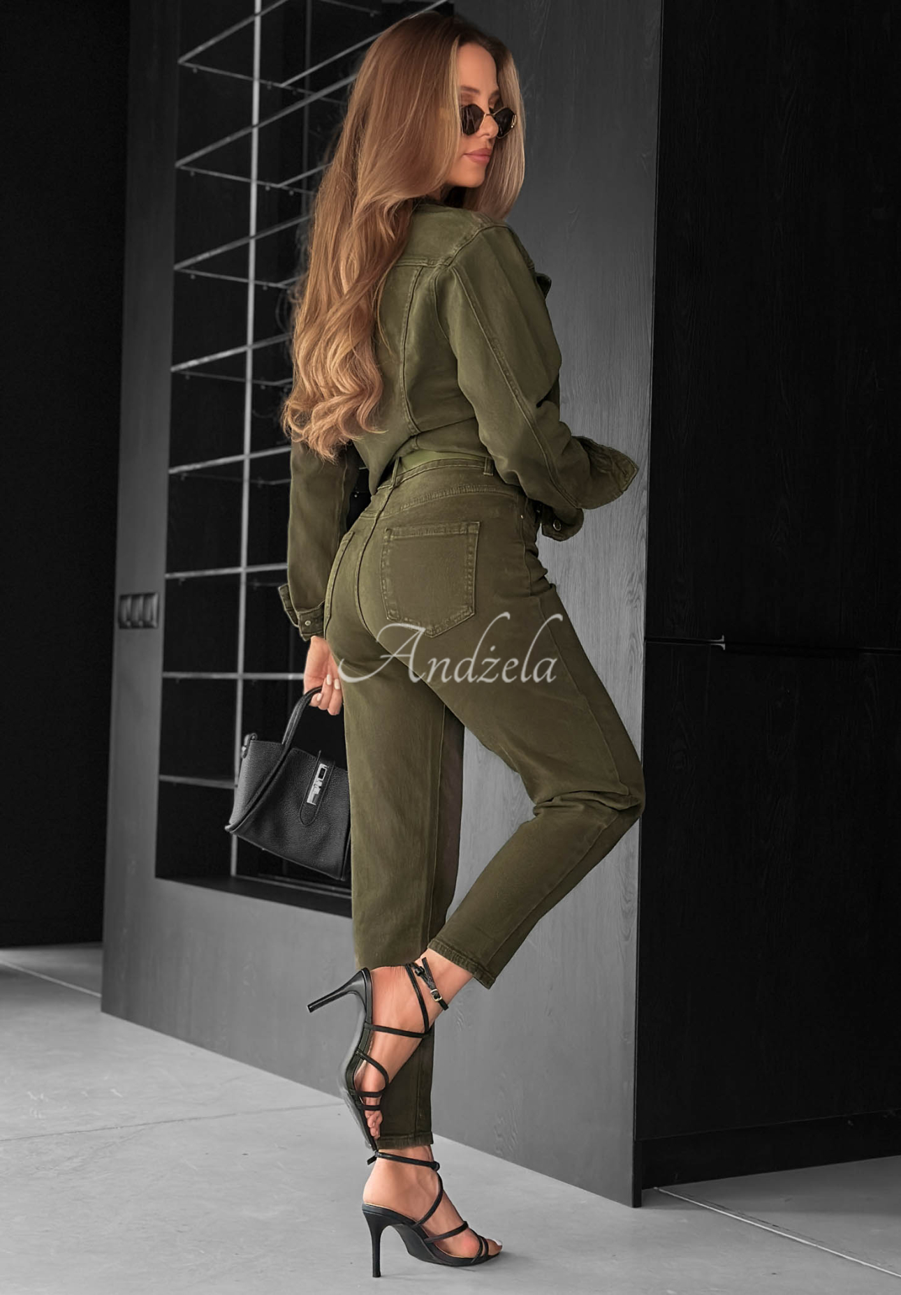 Spodnie jeansowe mom fit More Than Ever khaki