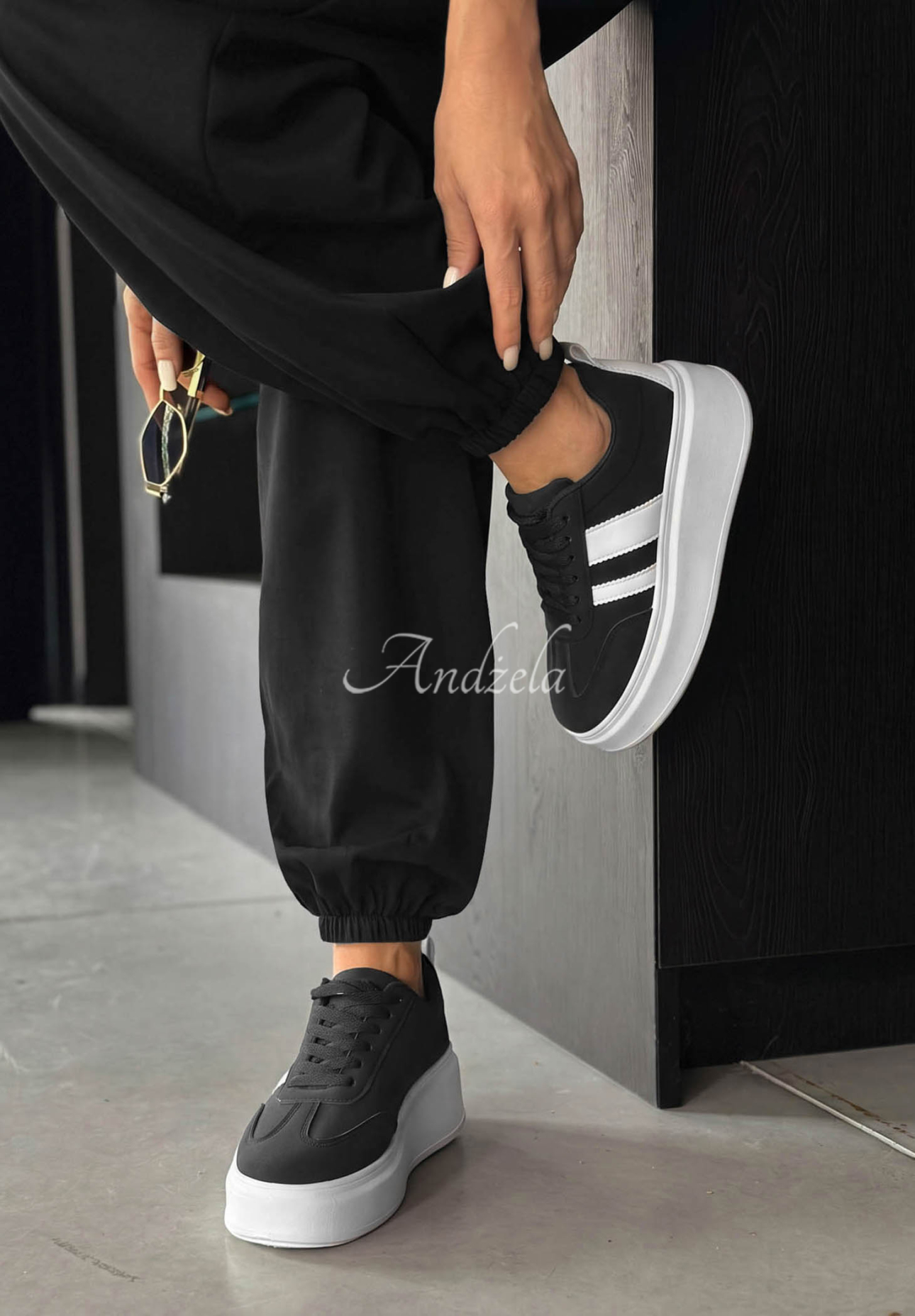 Zamszowe adidasy Start With Forever czarne