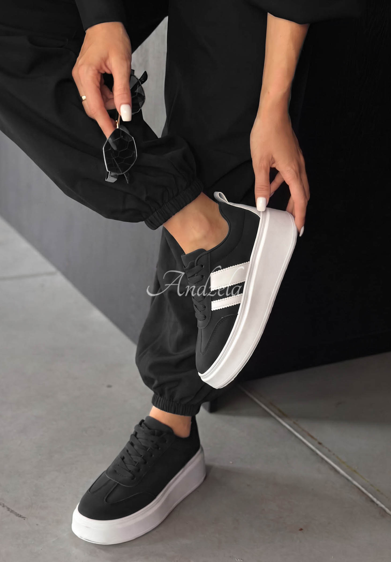 Zamszowe adidasy Start With Forever czarne