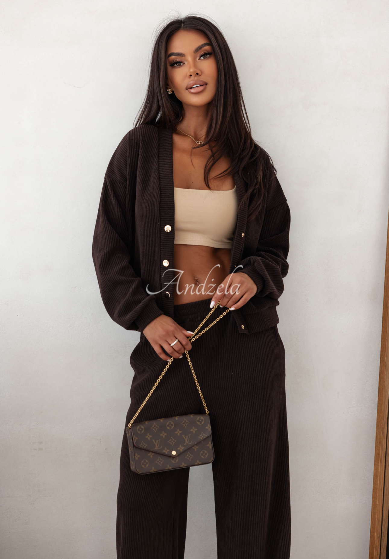 Simple Escape chocolate-colored cotton corduroy set with a sweatshirt and wide-leg pants