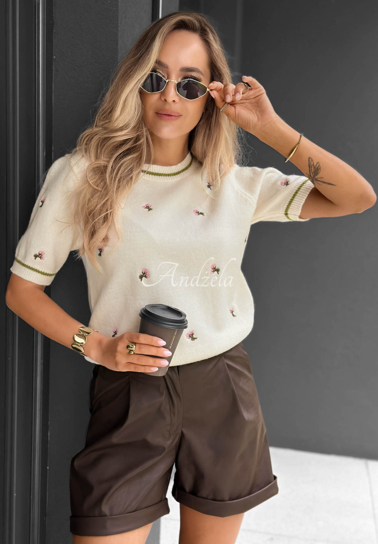 Soft viscose sweater with embroidered flowers from the Fall For Flora collection in ecru