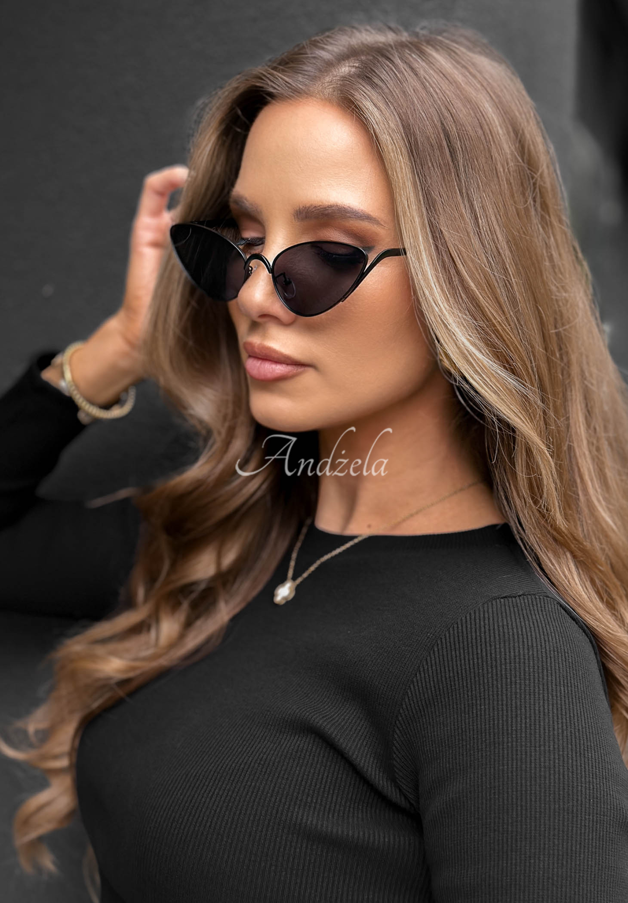 Okulary przeciwsłoneczne Modern Look czarne