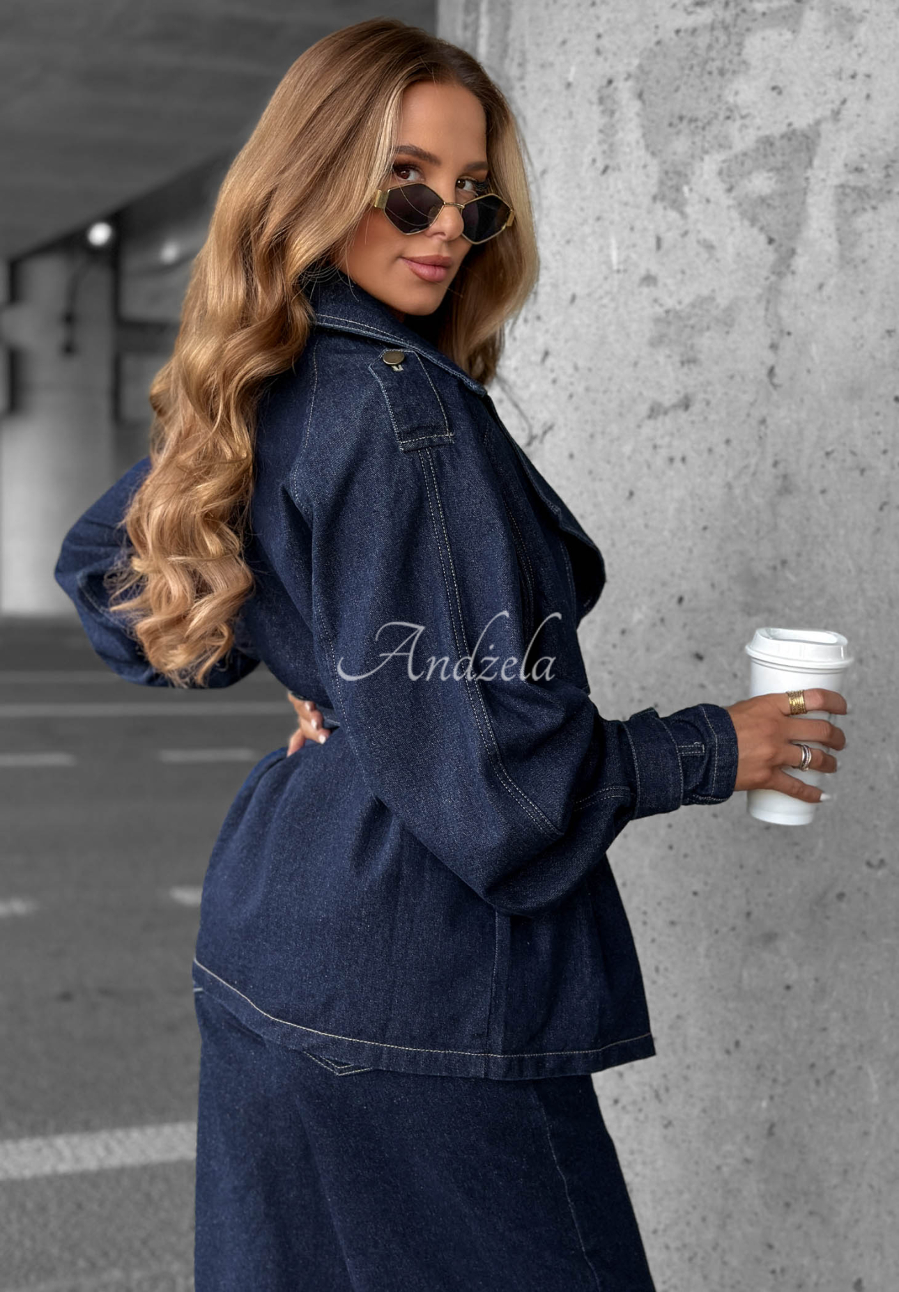 Jeansowy komplet krótki trencz i spodnie wide leg Autumn Edit granatowy