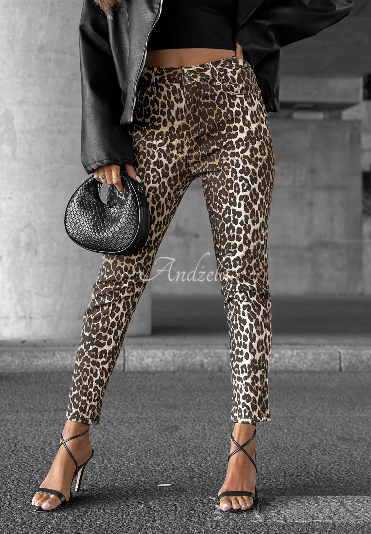 Wild Dream Beige Leopard-Print Mom-Fit Jeans