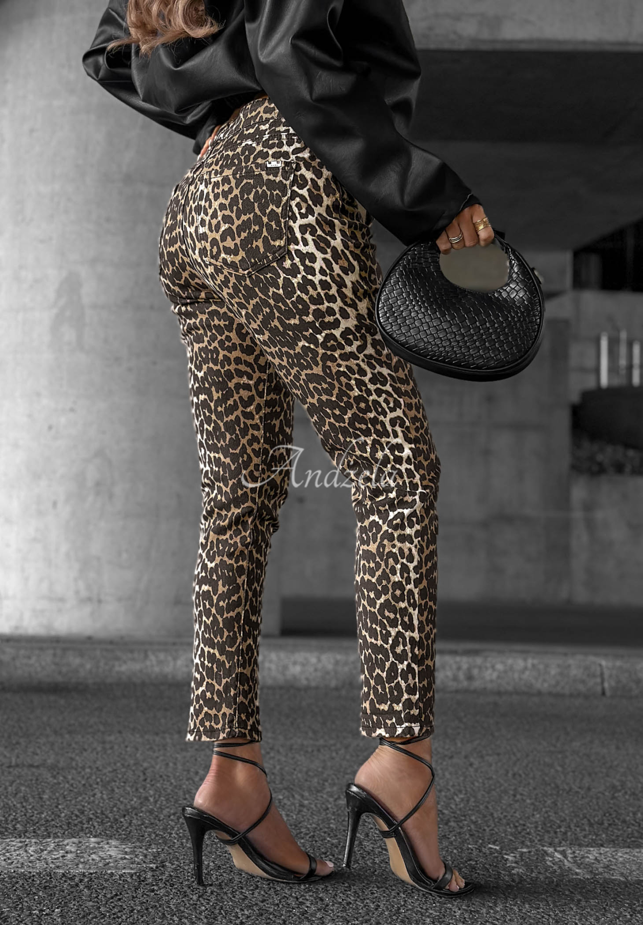 Wild Dream Beige Leopard-Print Mom-Fit Jeans