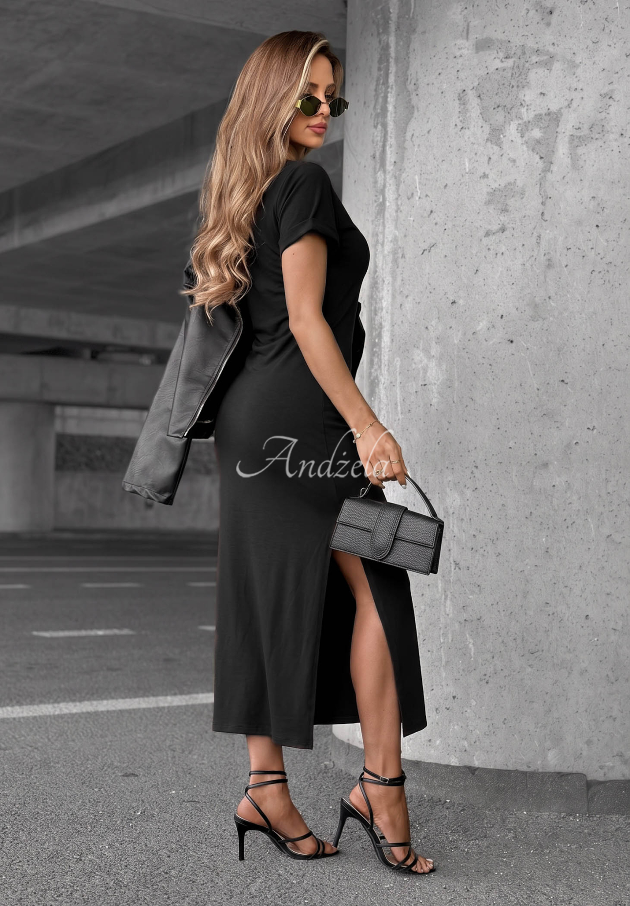 Bawełniana sukienka midi z wiązaniem i rozcięciem Lady Perfection czarna