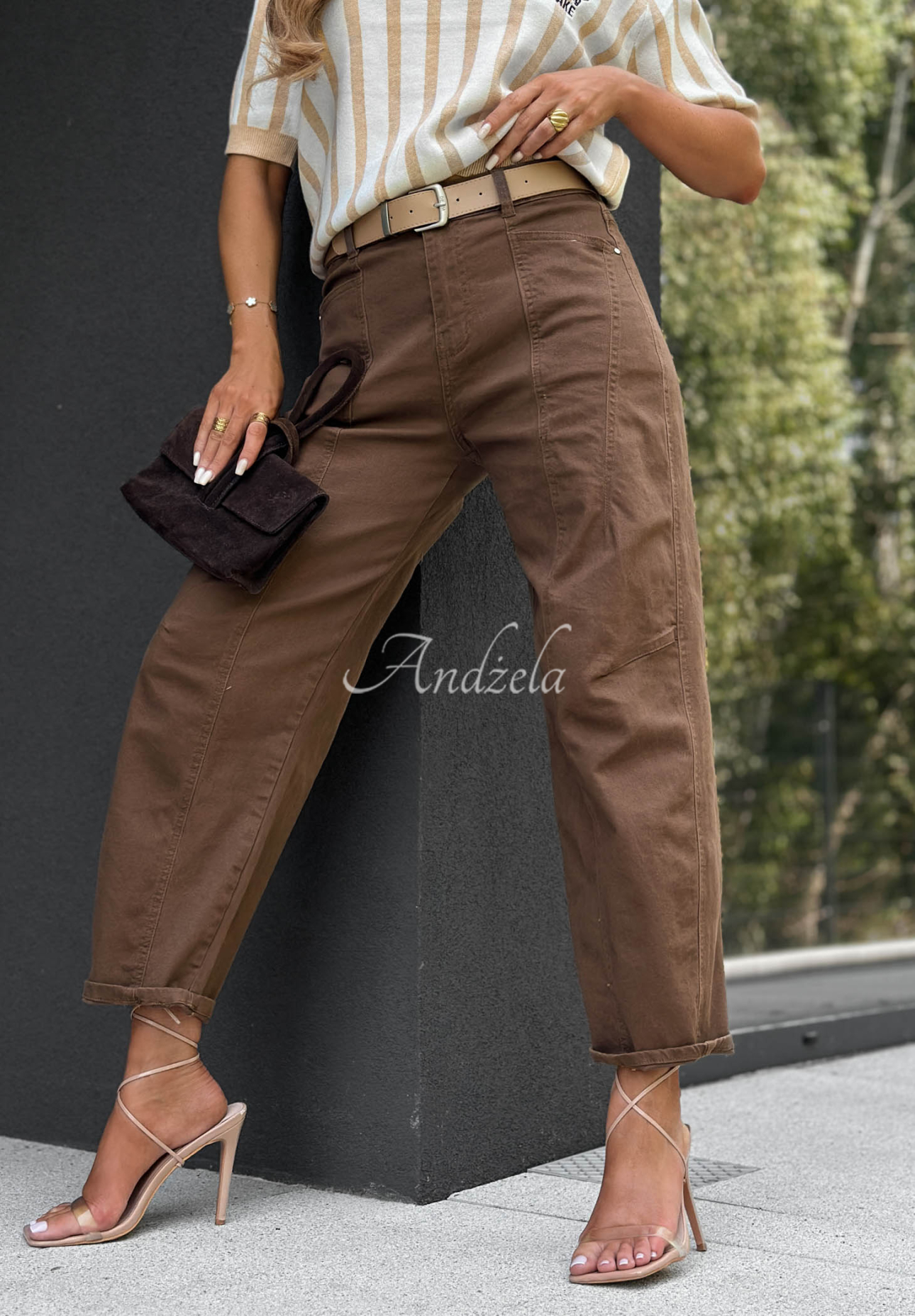 Autumn Darling Chocolate-Colored Balloon Jeans with a Belt