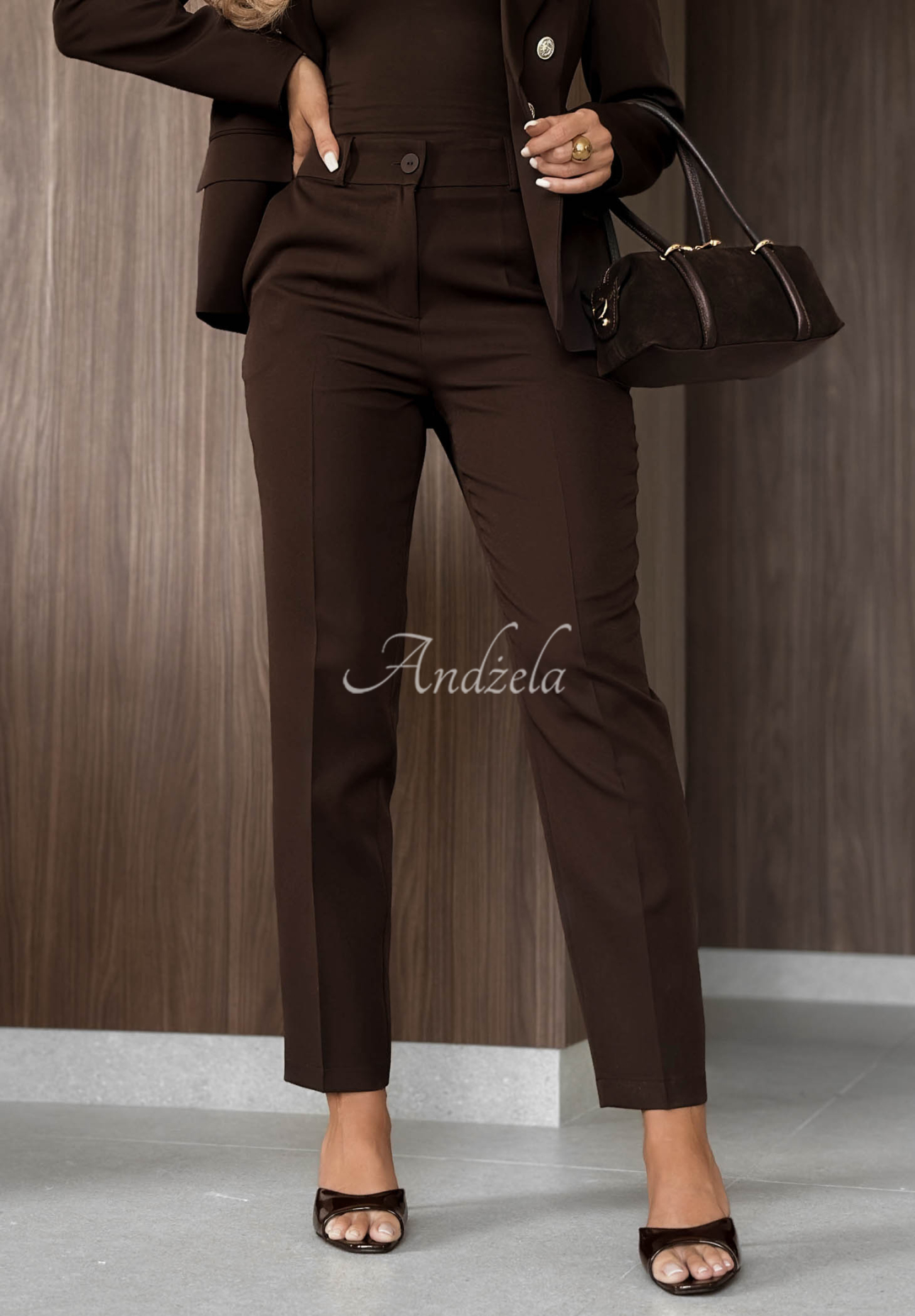Elegant dark chocolate-colored viscose cigarette pants by Endless Class