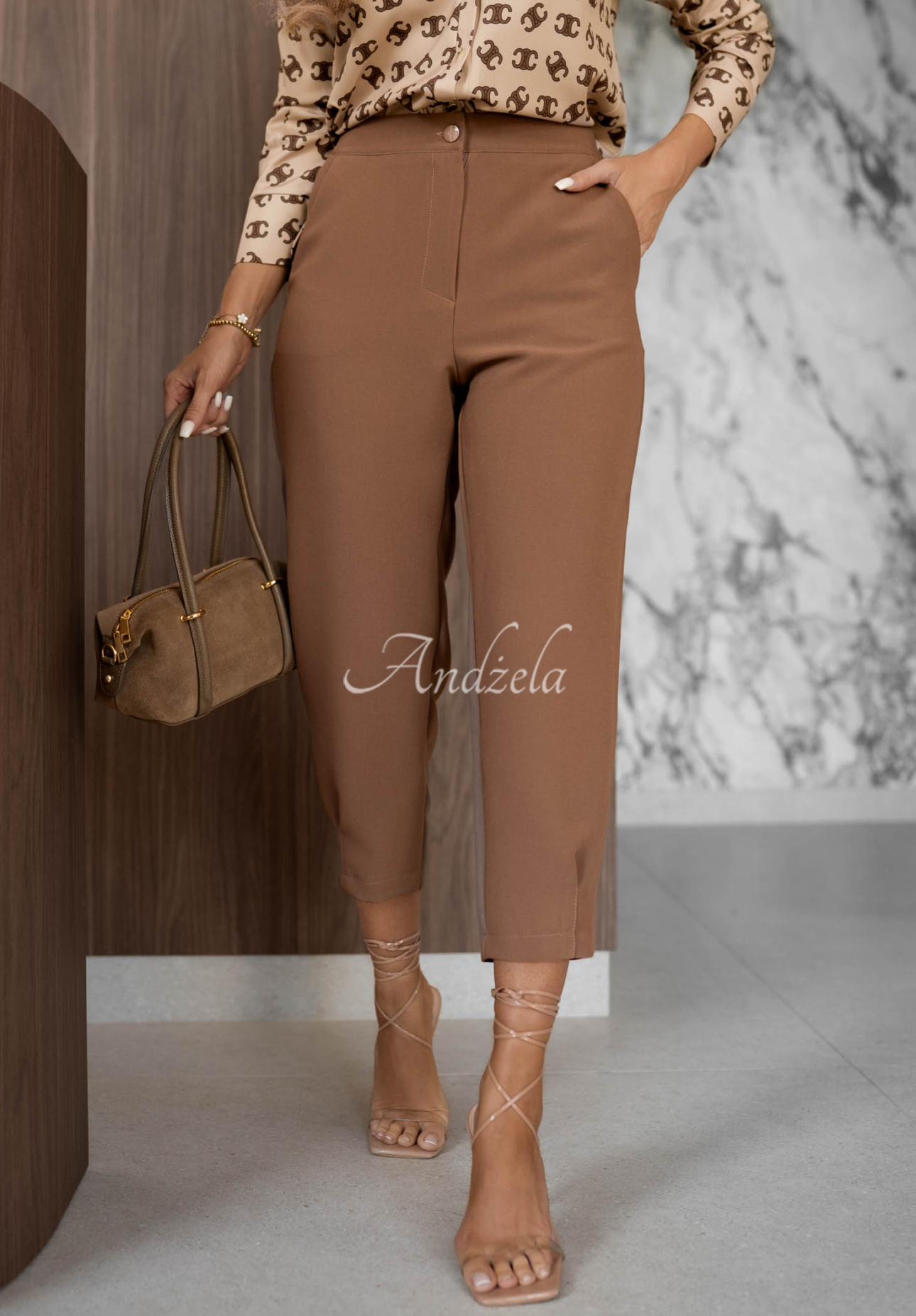 Elegant camel-colored Laura viscose cigarette pants