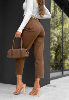 Spodnie jeansowe mom fit z paskiem Sun Fade camelowe