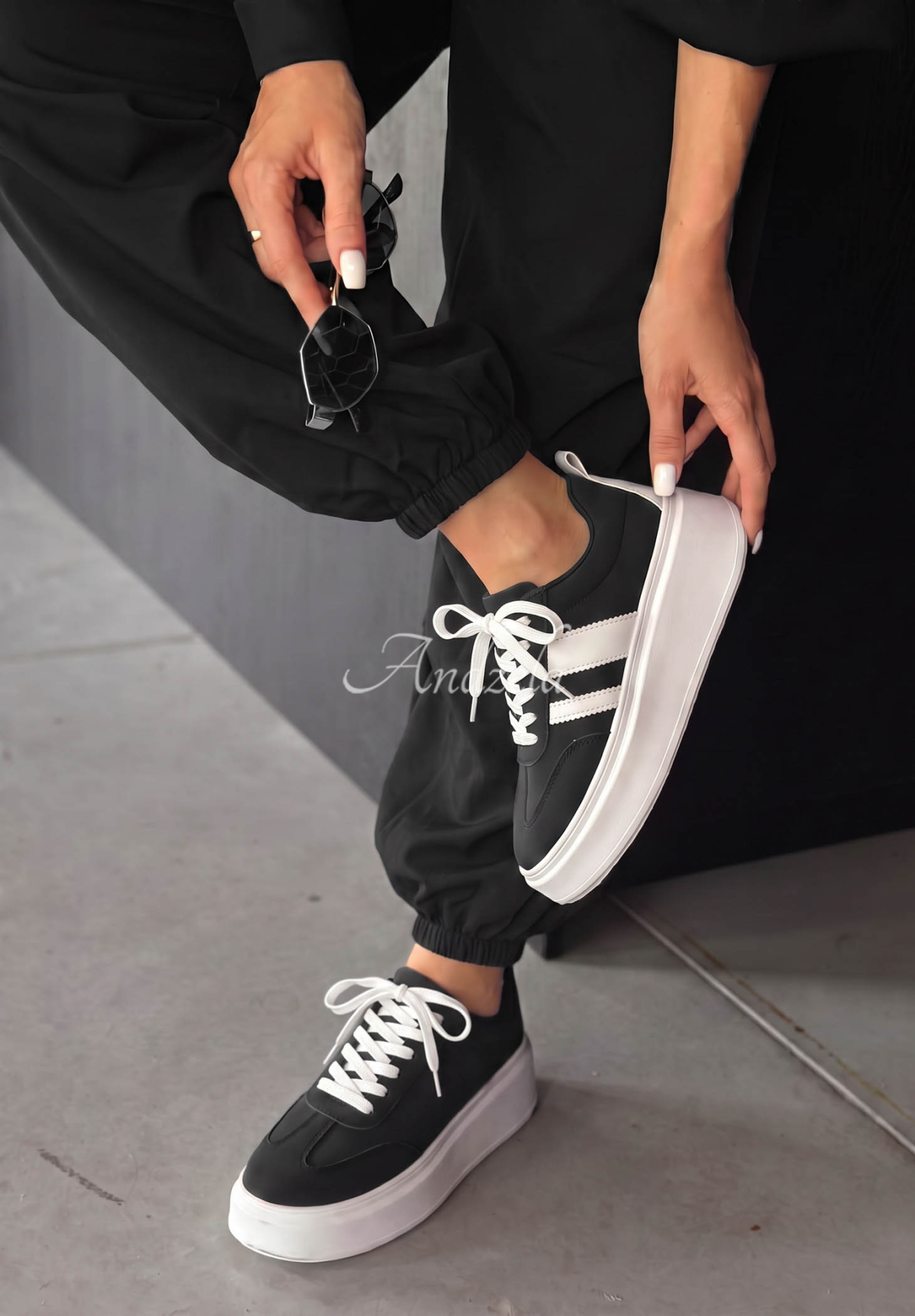 Zamszowe adidasy Start With Forever czarno-białe