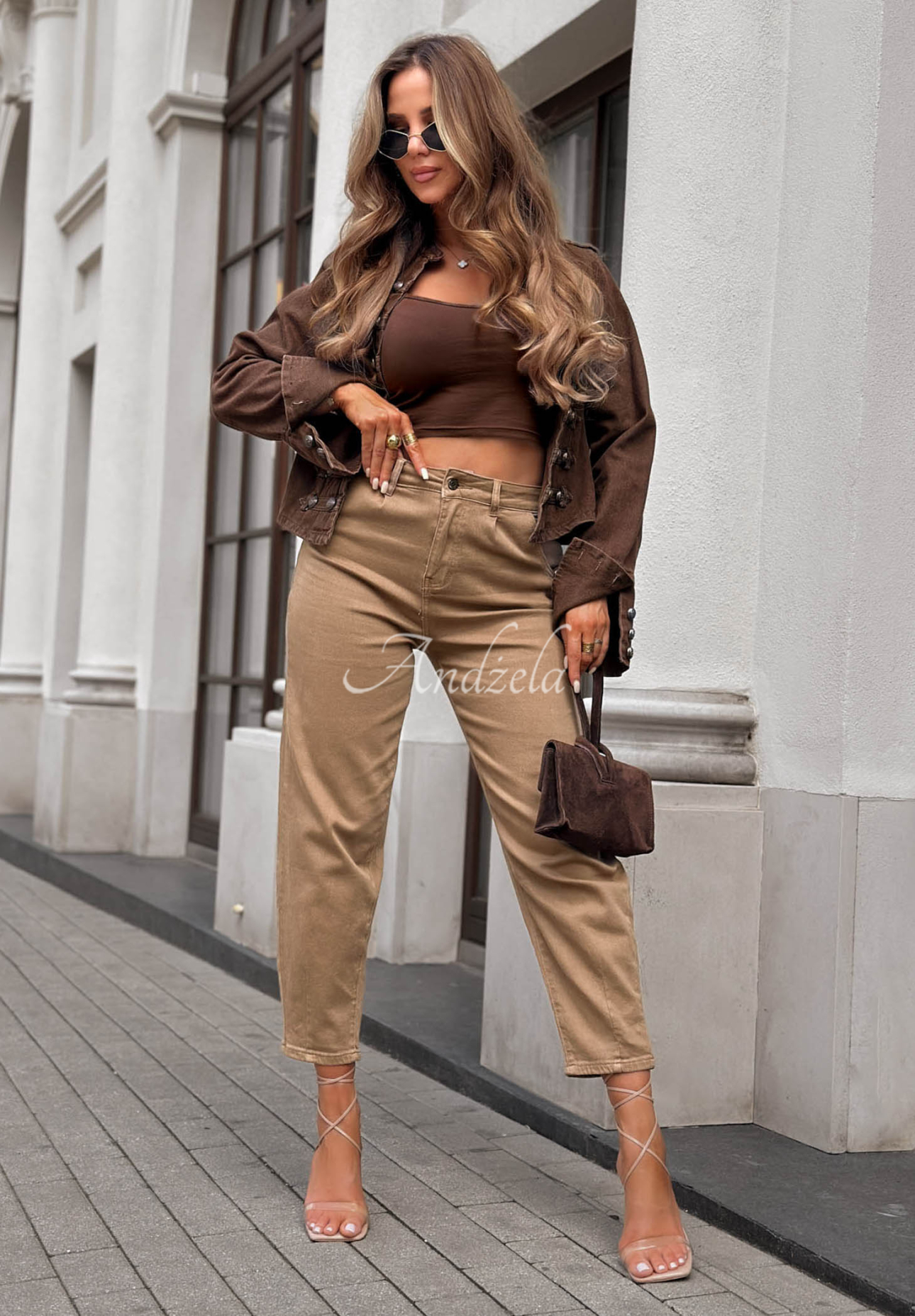 Lost Message Mom-Fit Jeans in Camel