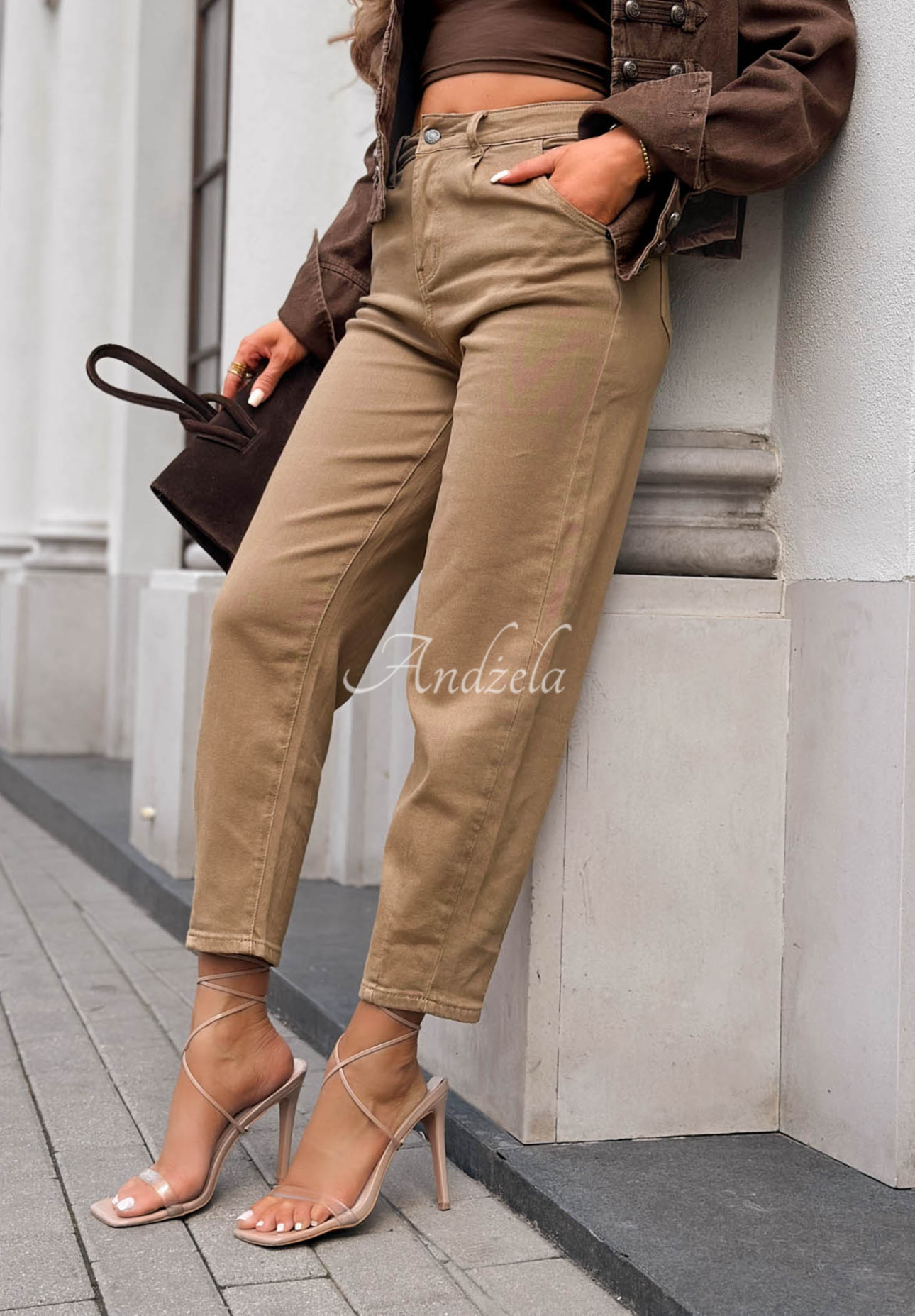 Lost Message Mom-Fit Jeans in Camel