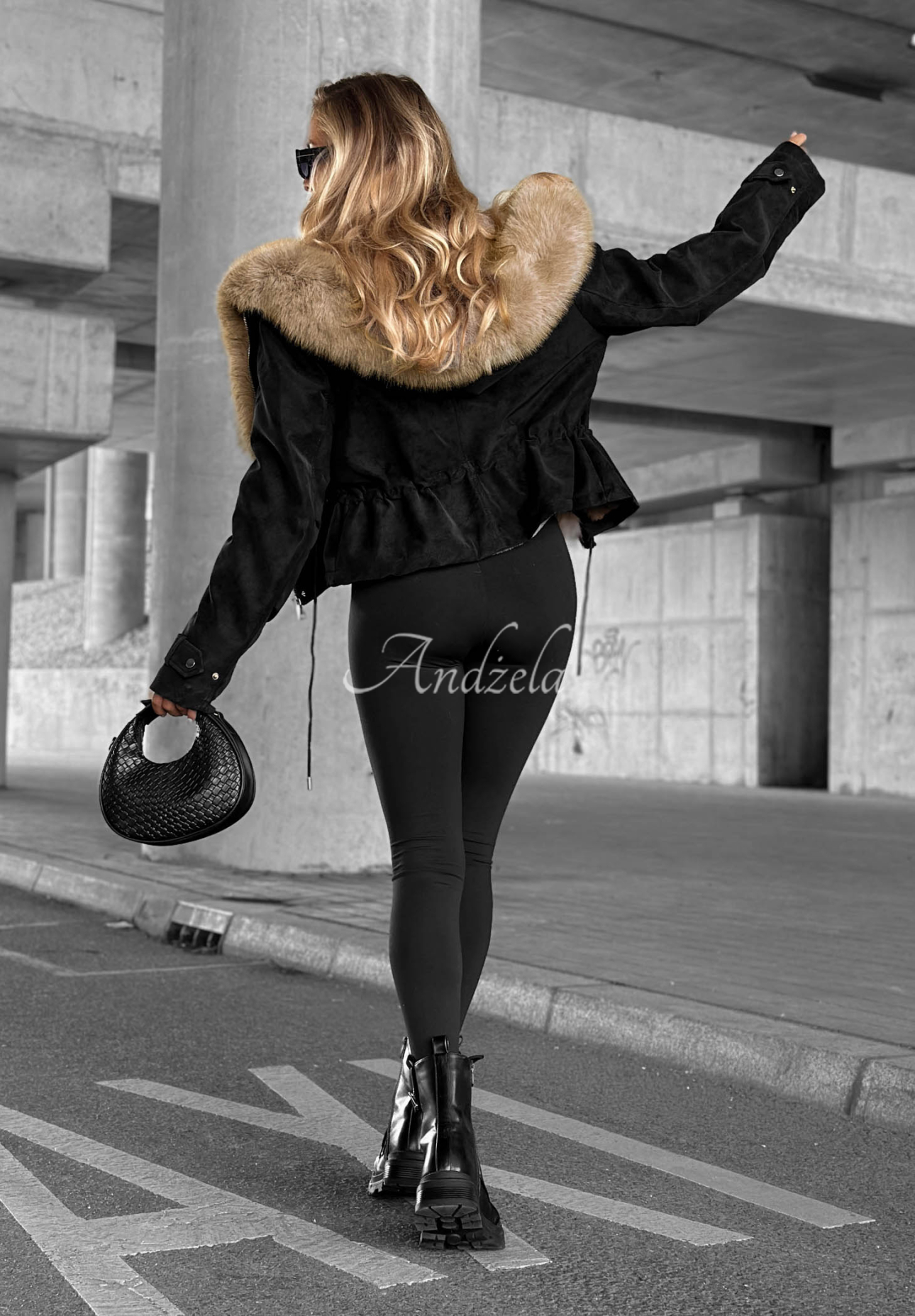 Honey Autumn Short Faux Fur Jacket, Black