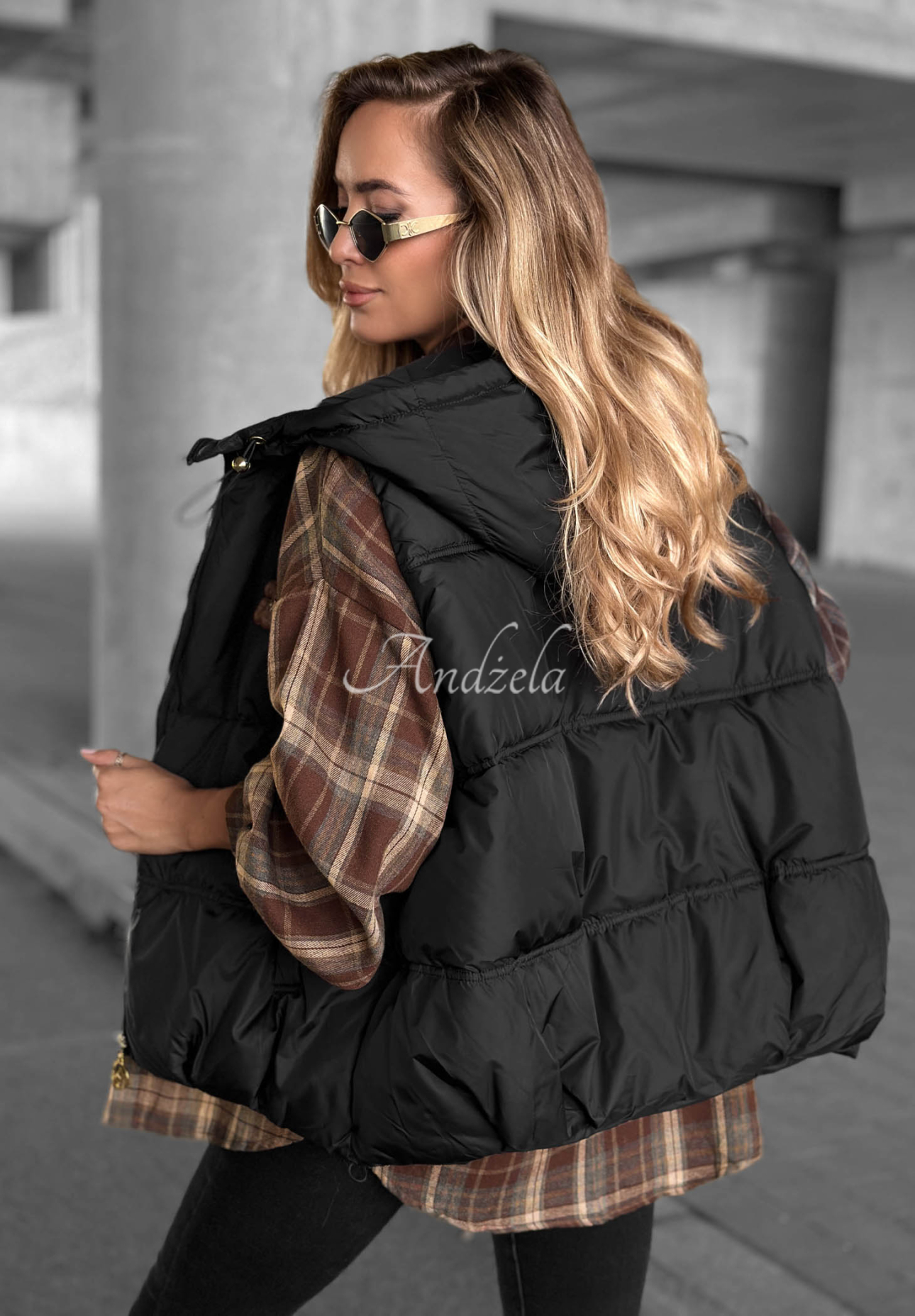 Cinnamon Sky Black Quilted Hooded Vest