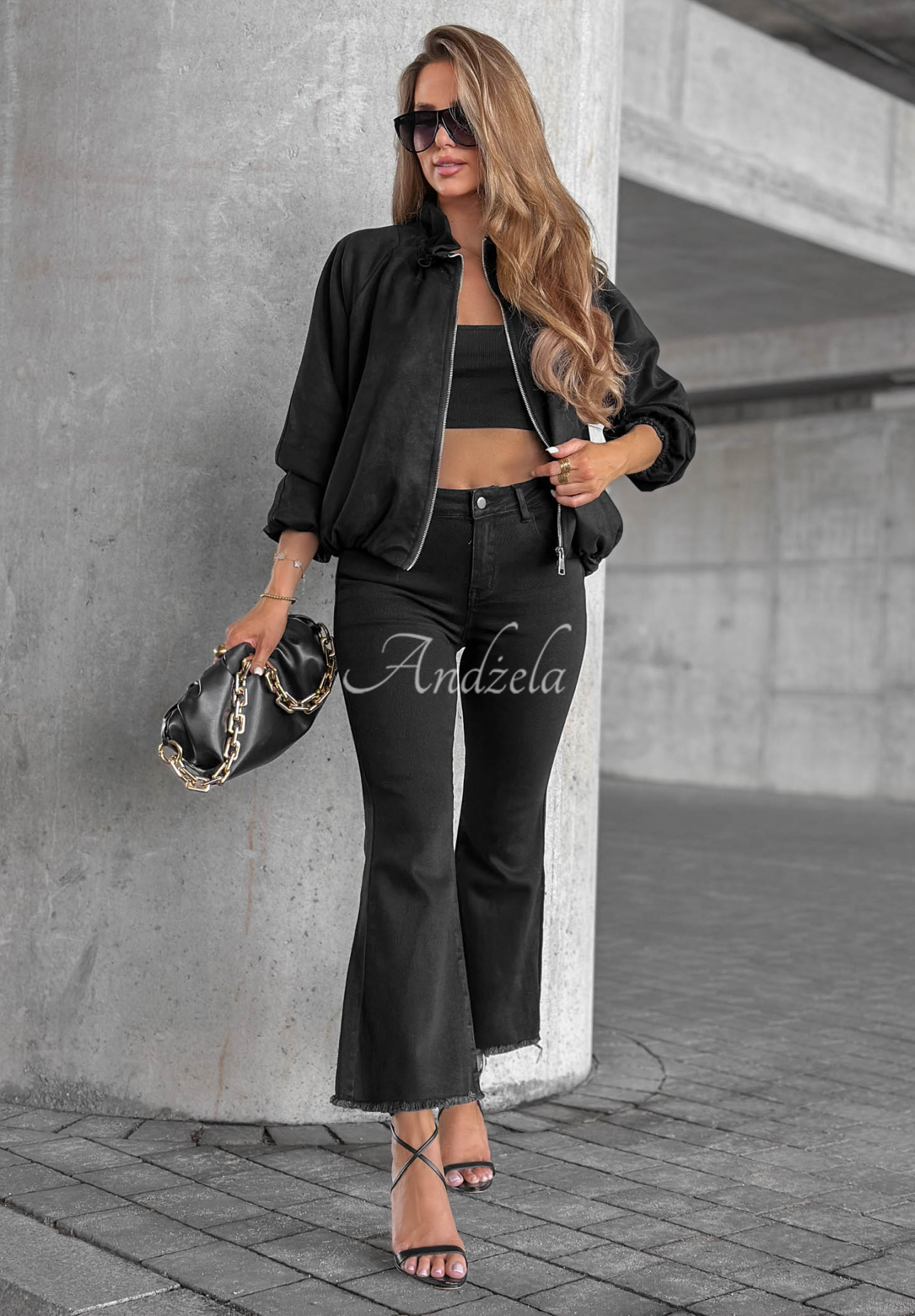 Spodnie jeansowe dzwony Modern Classic czarne