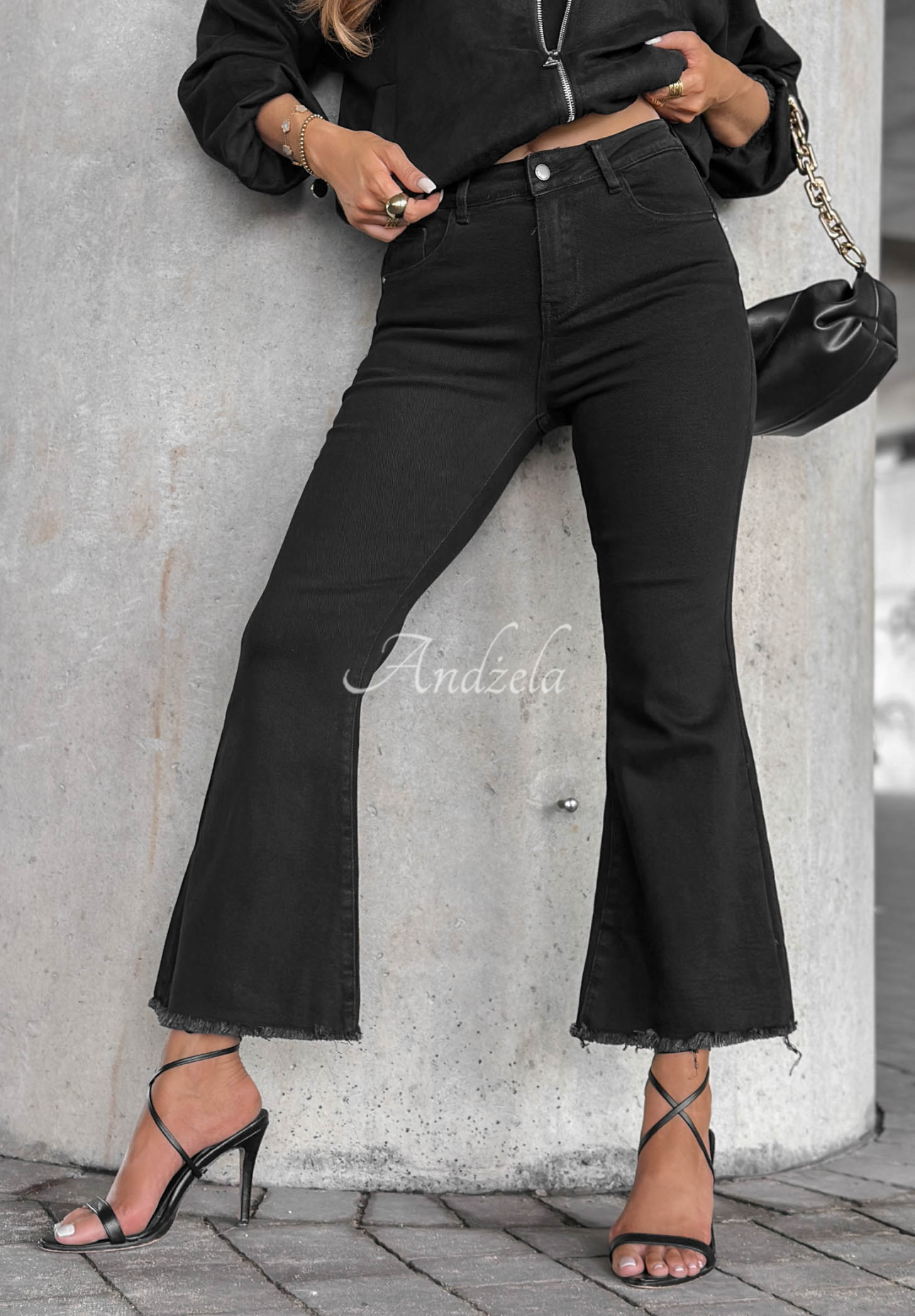 Spodnie jeansowe dzwony Modern Classic czarne