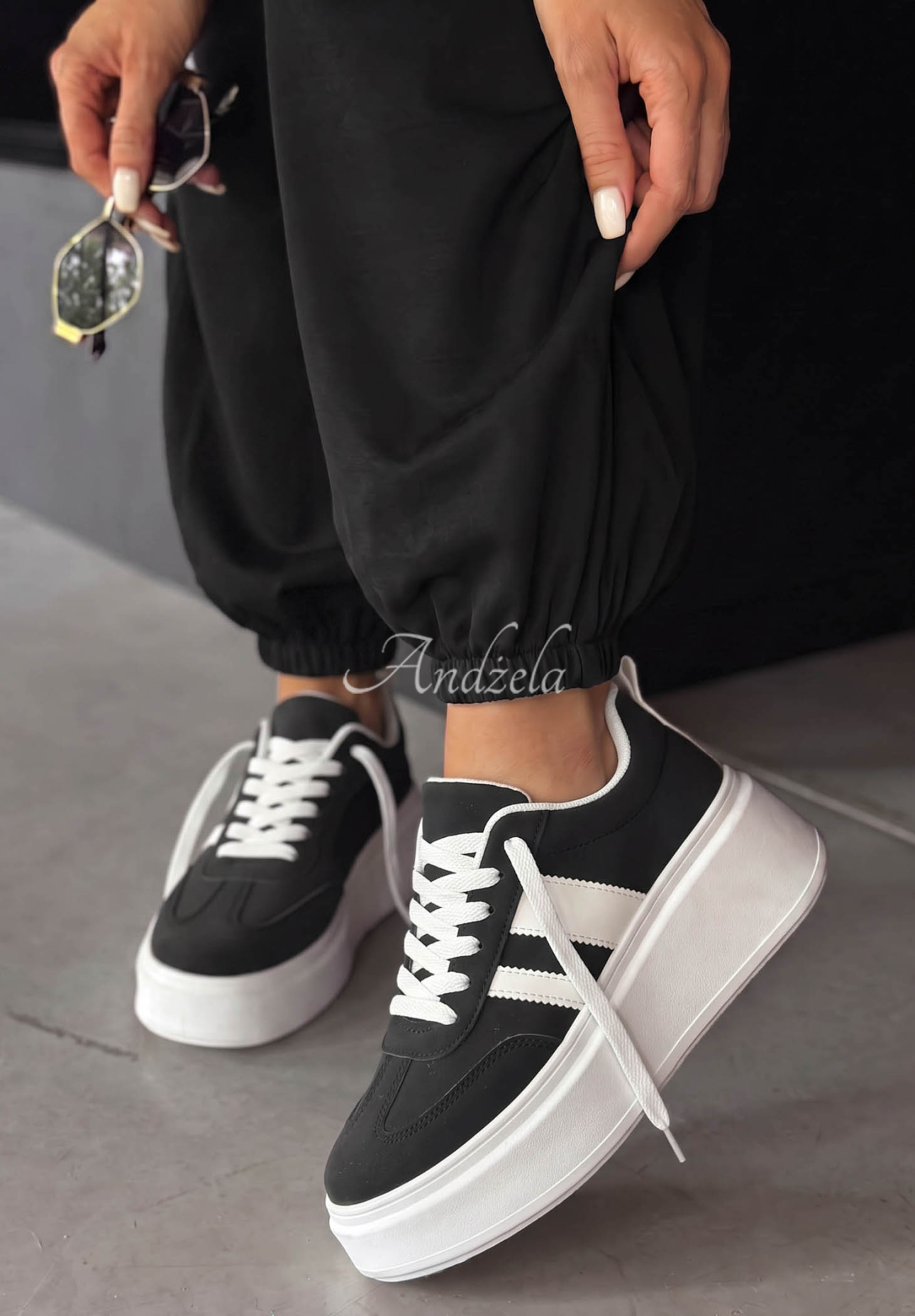 Zamszowe adidasy Start With Forever czarno-białe