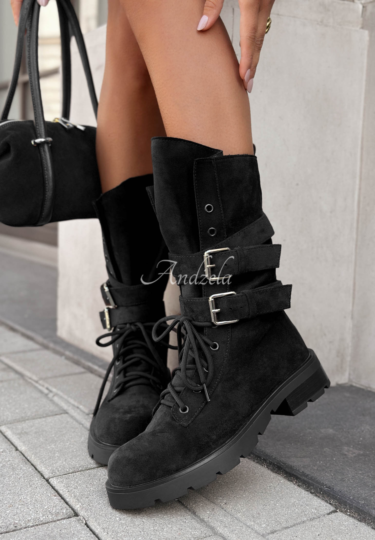 Zamszowe botki workery z klamrami Modern Walk czarne