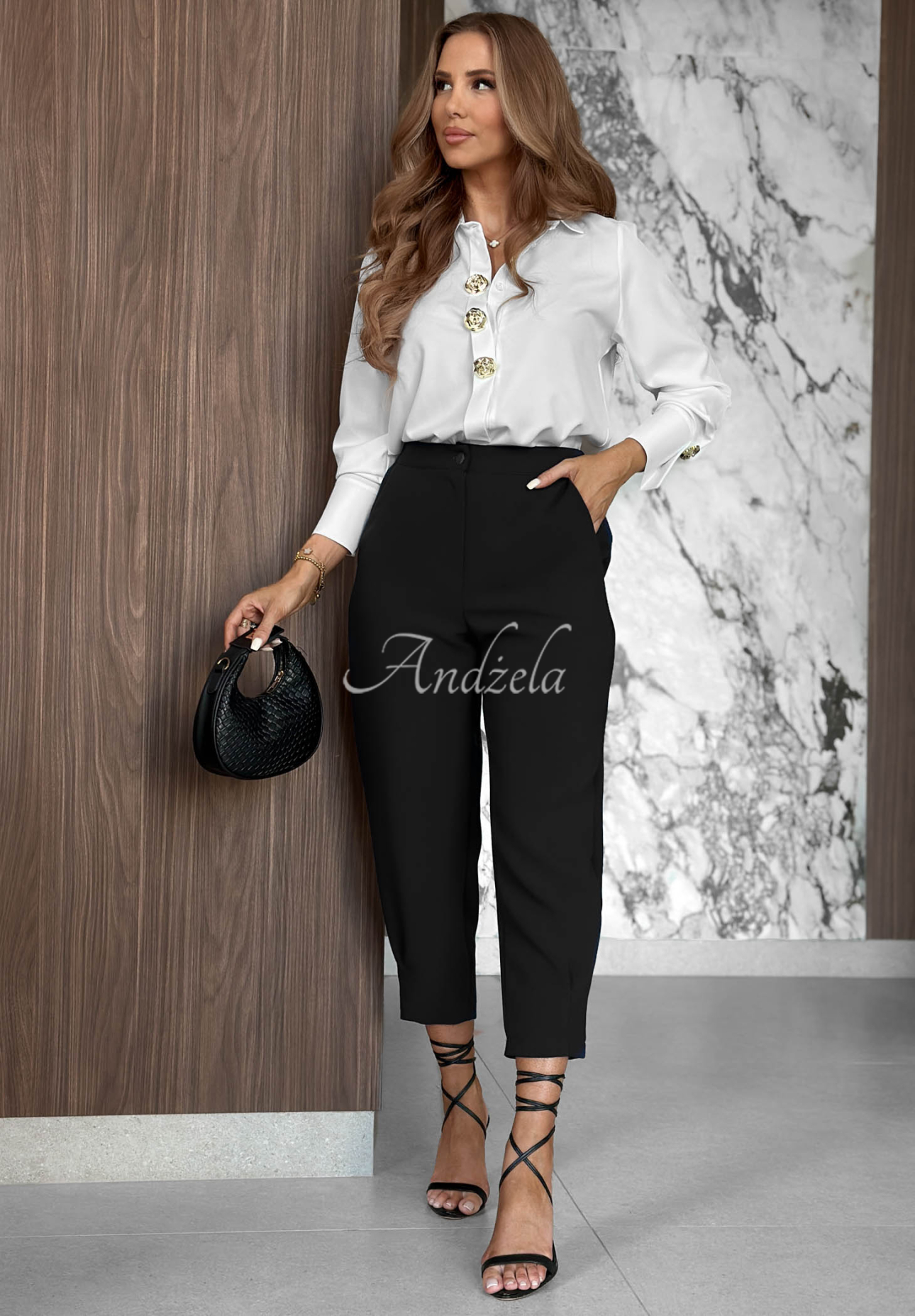 Elegant Laura black viscose cigarette pants