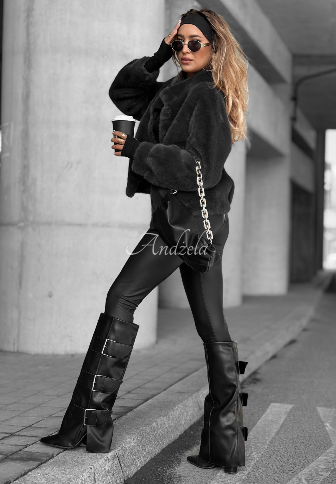 Warm Wishes short fur coat black