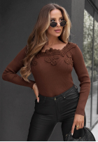 Bluzka off shoulder z haftami Pure Grace czekoladowa