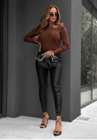 Bluzka off shoulder z haftami Pure Grace czekoladowa