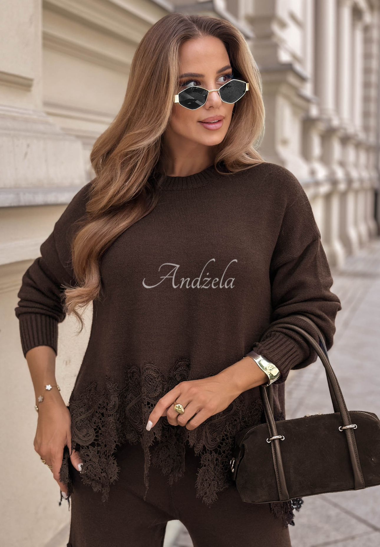 Asymmetrical viscose sweater with lace in Brown Sugar chocolate