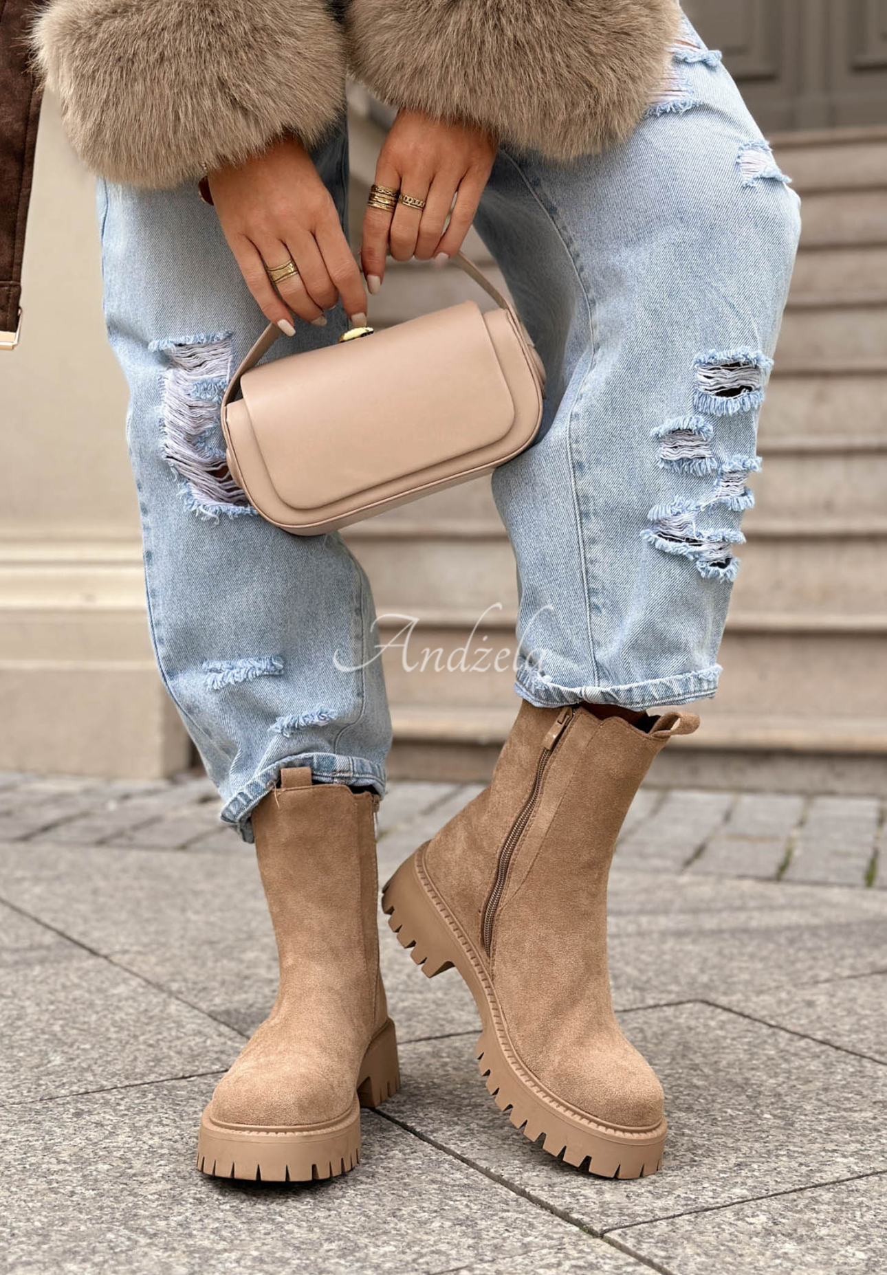 Zamszowe botki Timeless Step beżowe