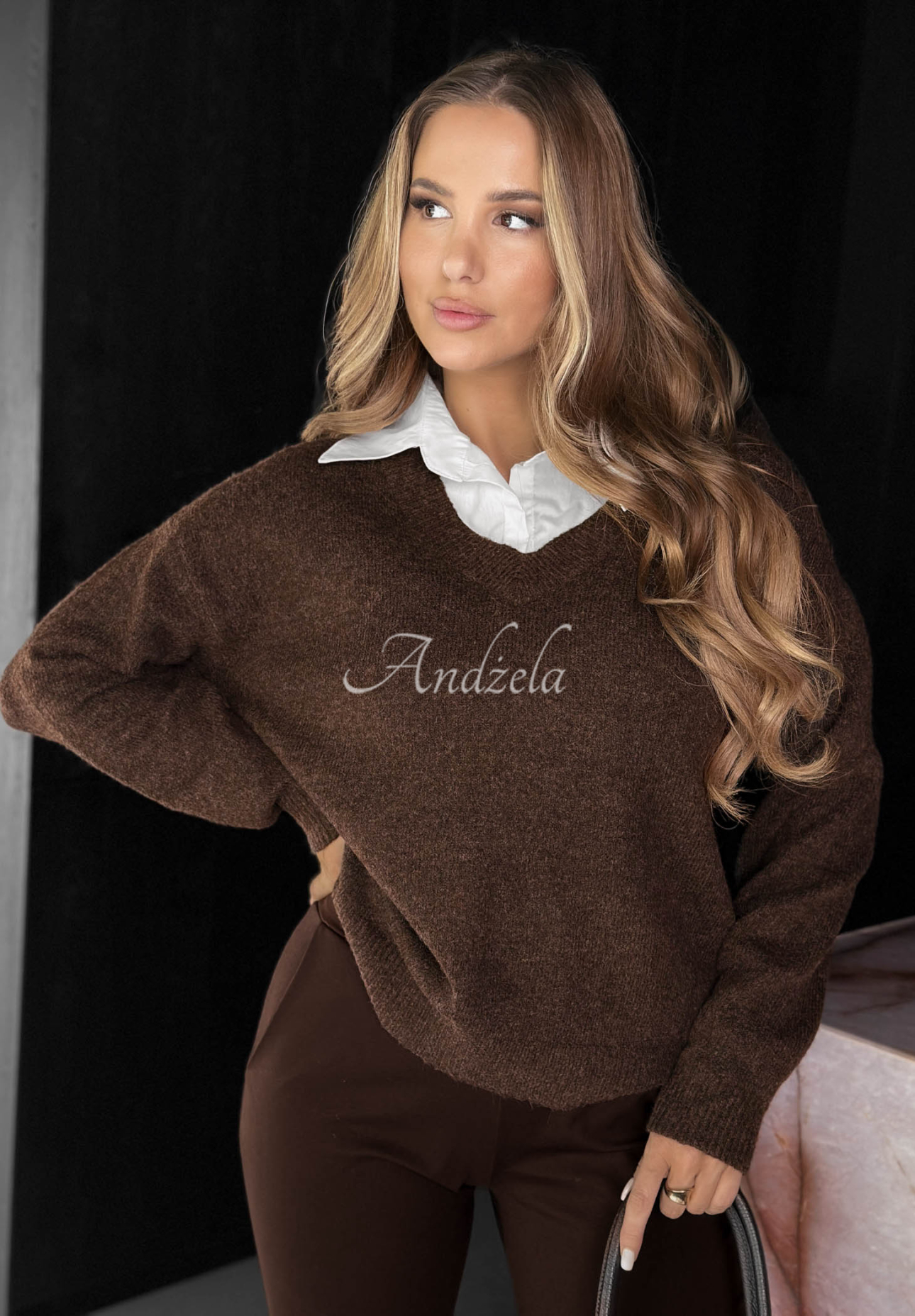 Golden Aura Chocolate-Colored Sweater with a Shirt Collar, Made of Viscose and Wool