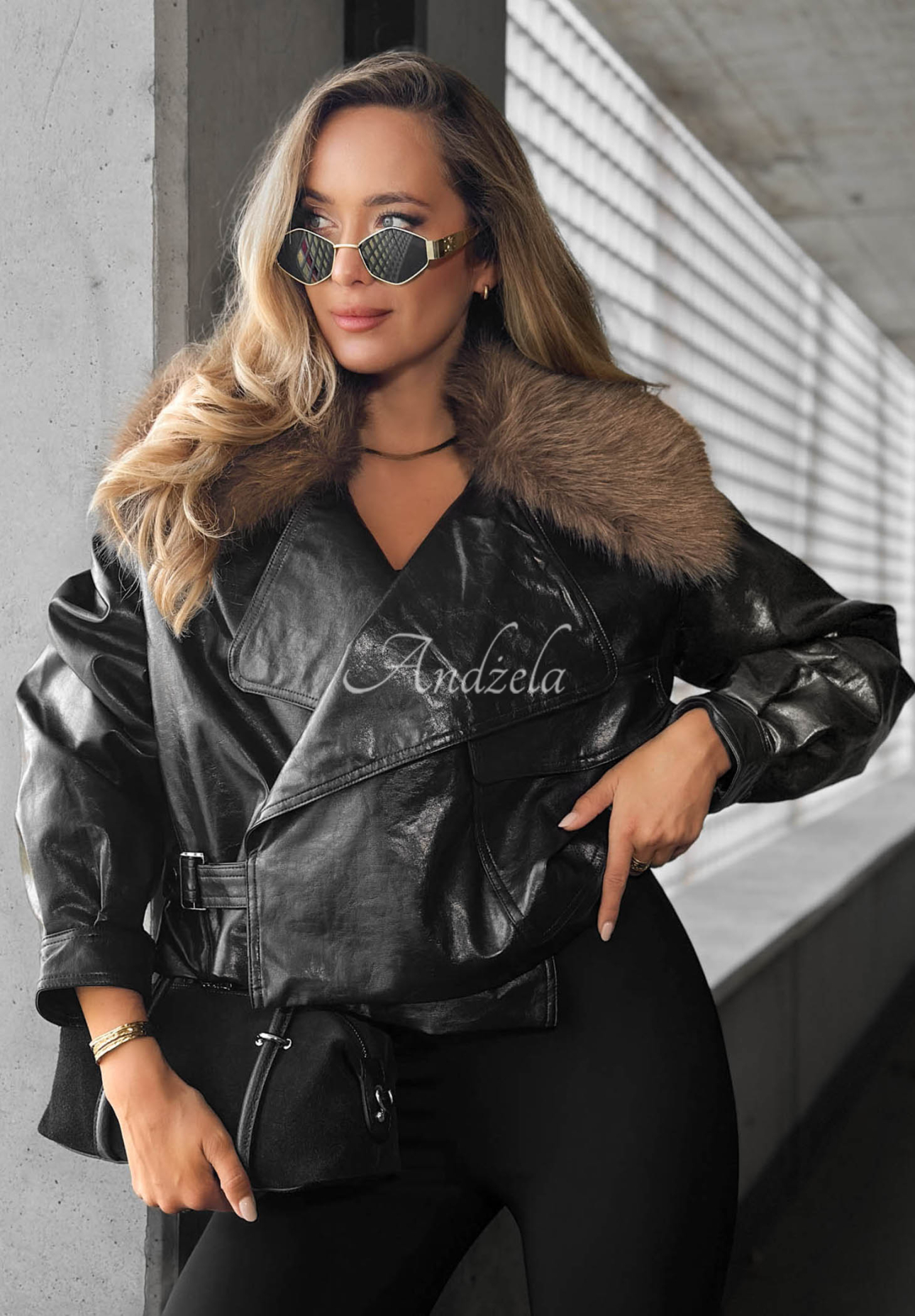 Fancy Cold Black Short Leather Jacket with Fur Trim
