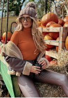 Dopasowany sweter z golfem Solange rudy