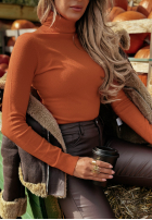 Dopasowany sweter z golfem Solange rudy