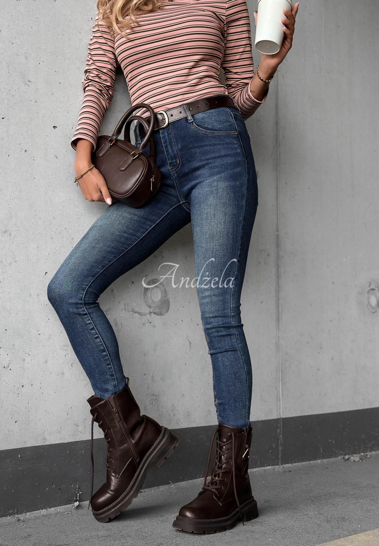 Spodnie jeansowe skinny z paskiem Worth Knowing niebieskie