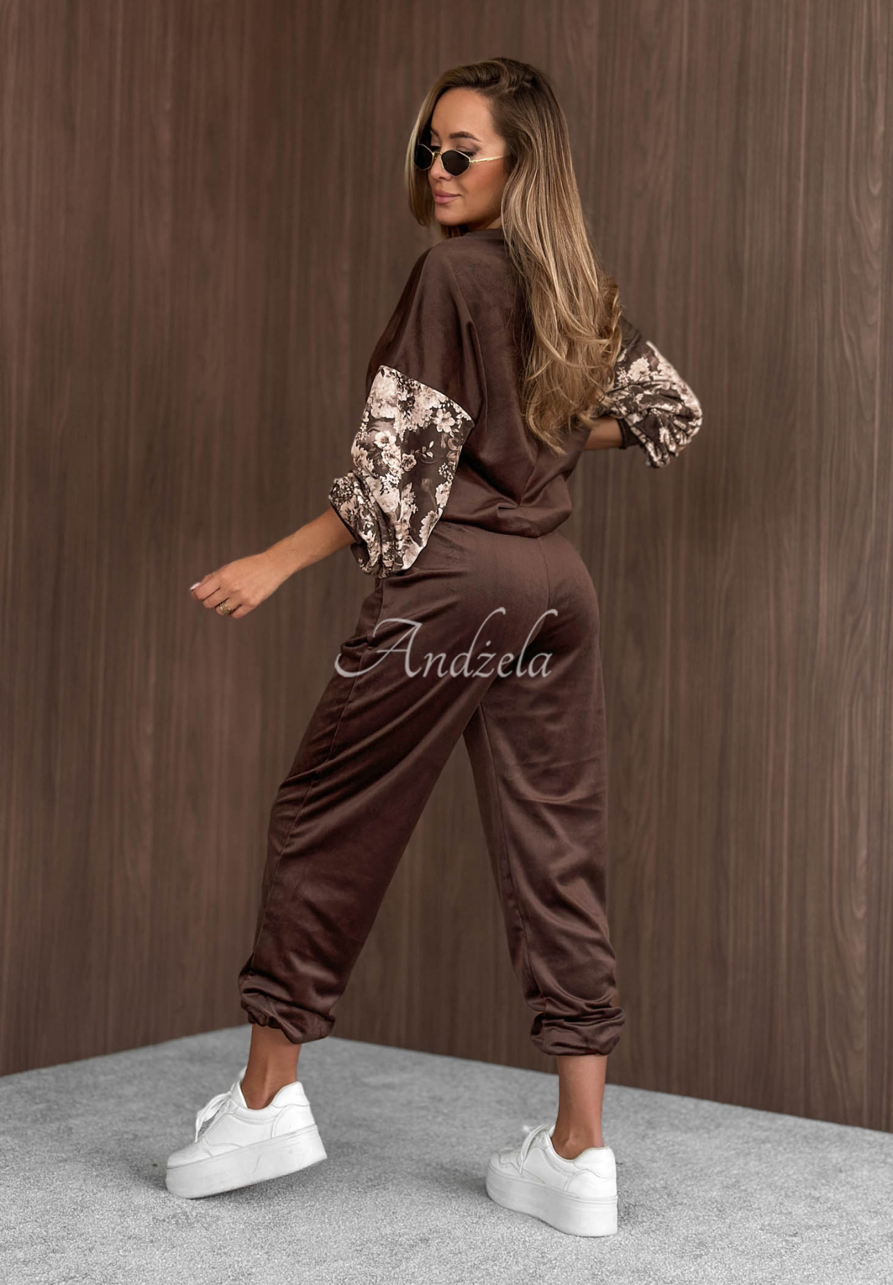 Flora Cold Chocolate-Colored Cotton Velour Sweatsuit with Floral-Print Sleeves