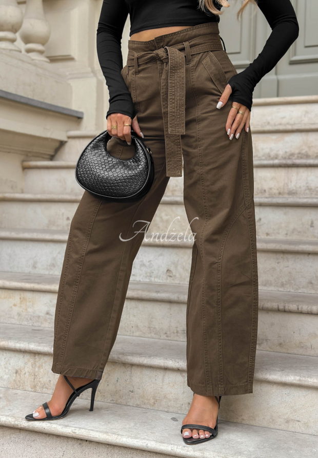 Honey Light chocolate-colored balloon-style jeans with stitching