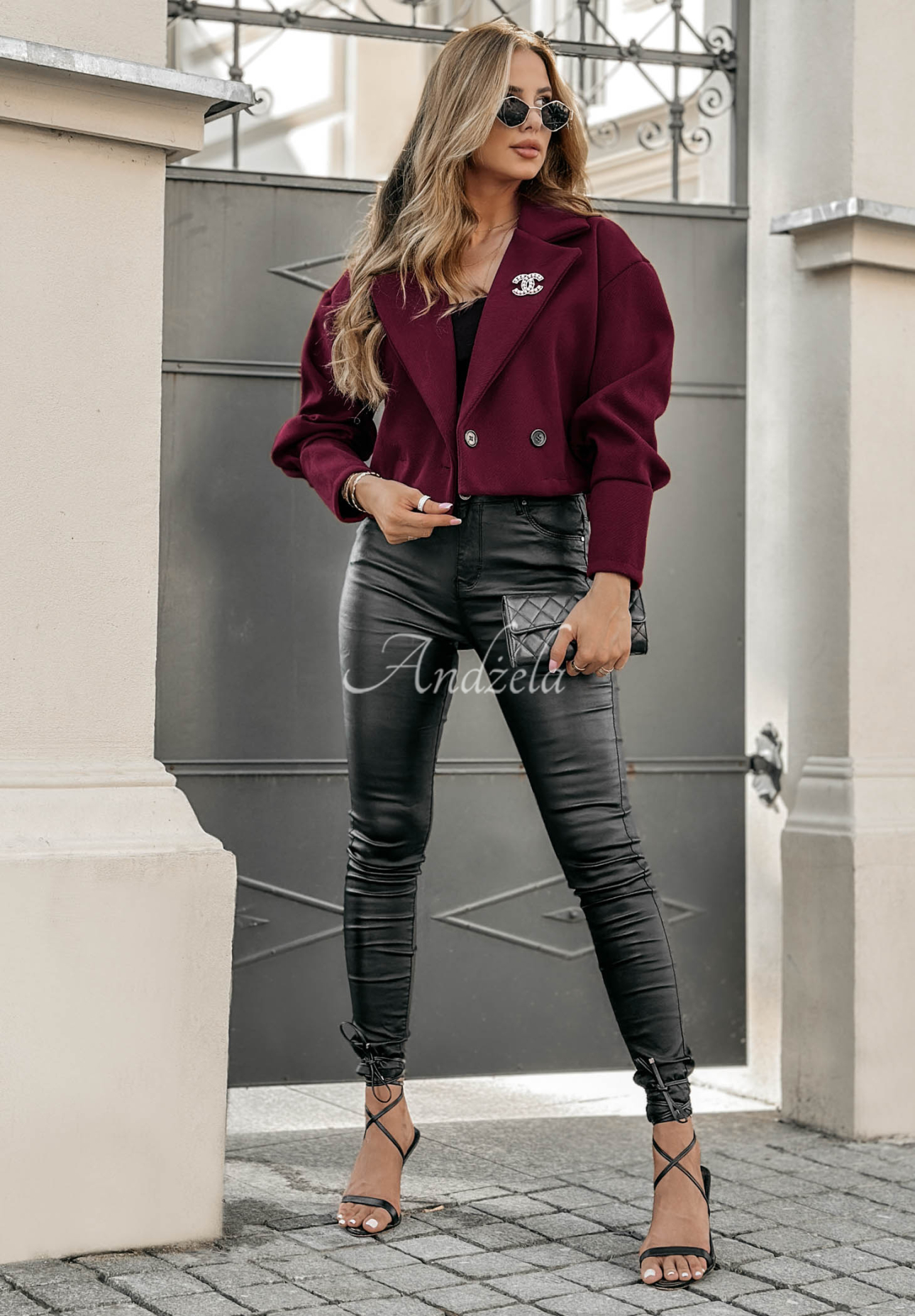 Krótki płaszcz z kołnierzem Casual Calm burgundowy