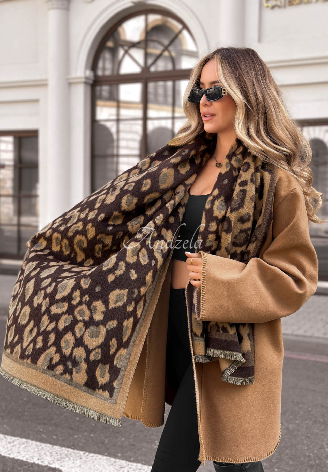 Soft leopard-print scarf made of cotton and viscose, Snow Kiss Chocolate