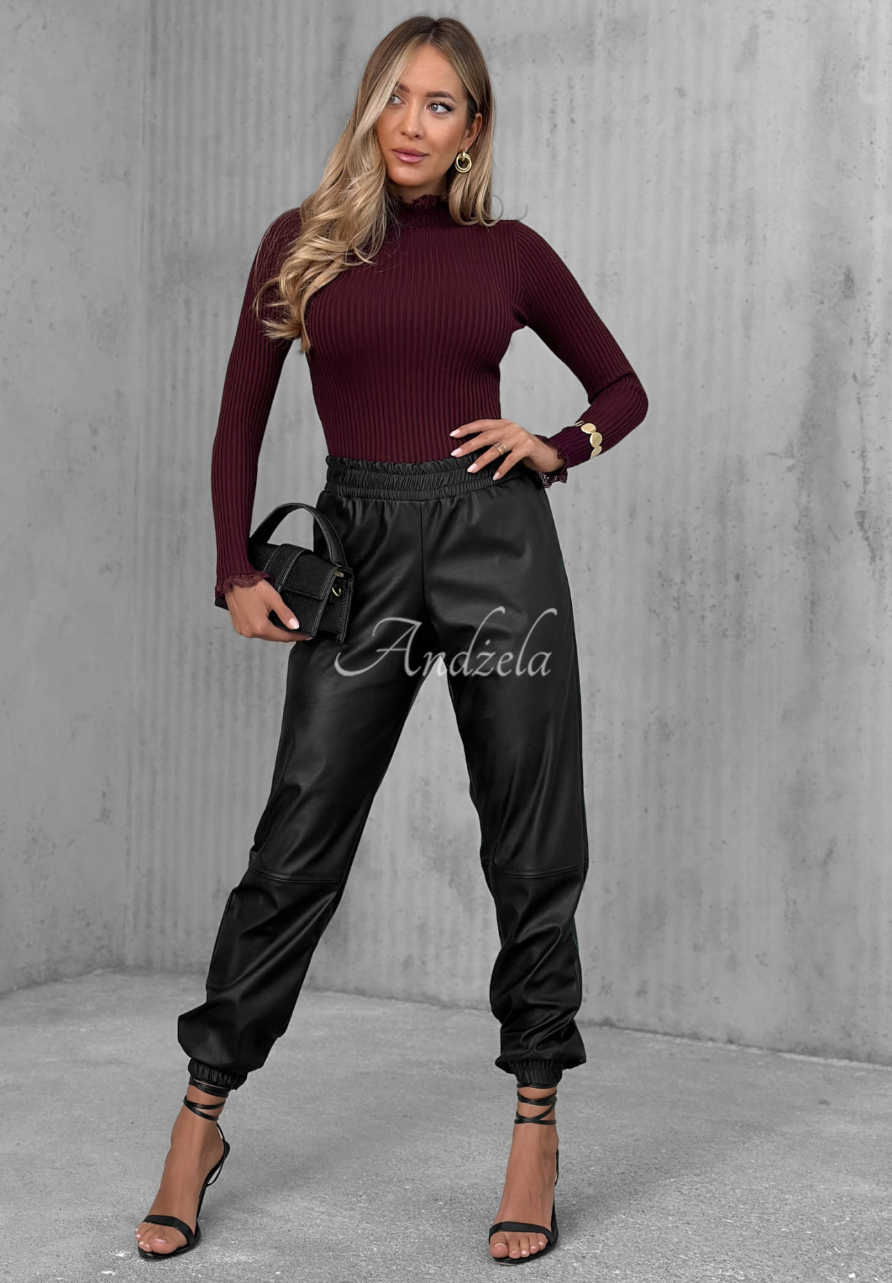 Subtle Mist Berry-Colored Ribbed Viscose Sweater with Lace